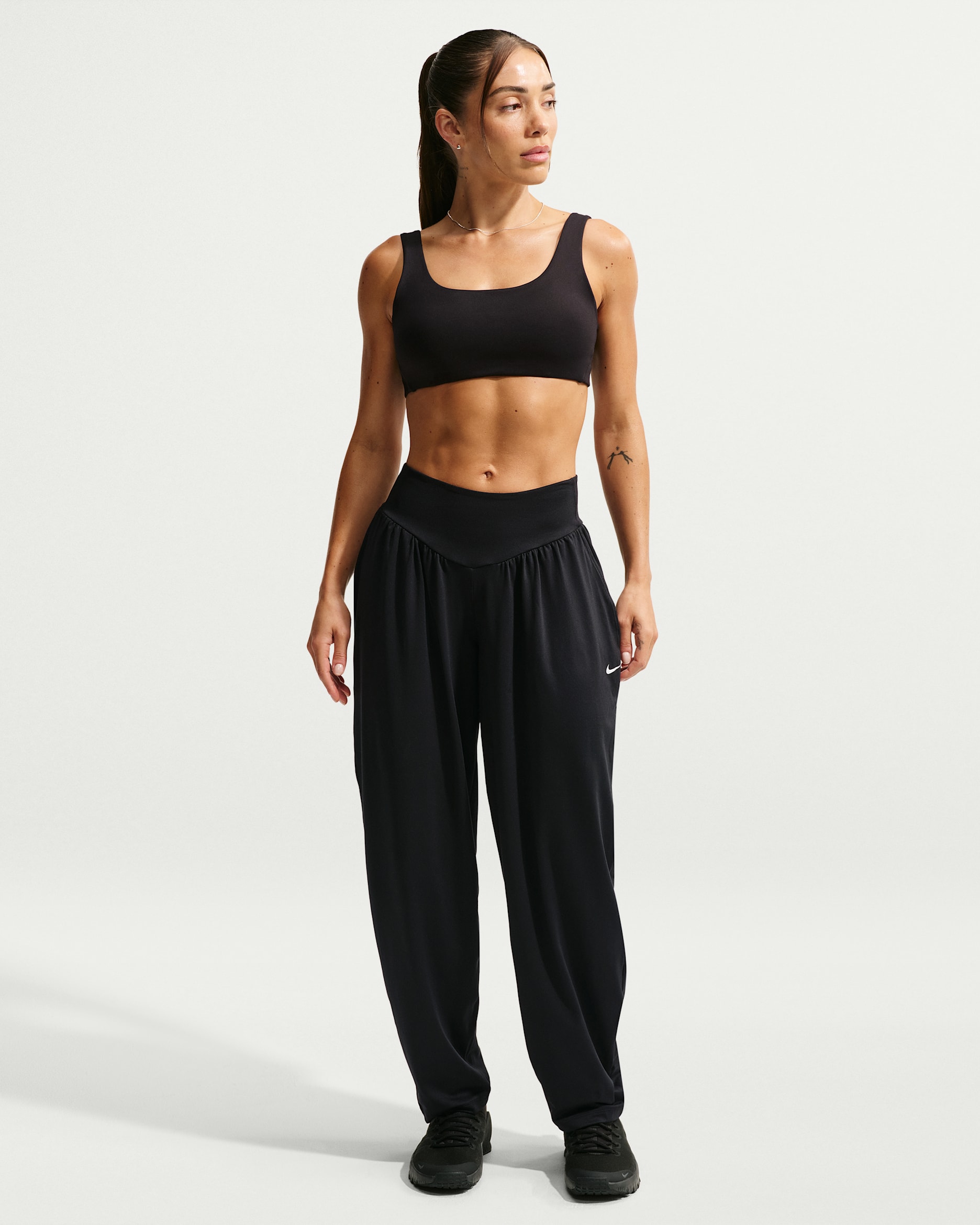 Nike One Relaxed Women's Dri-FIT Pants - Black/White