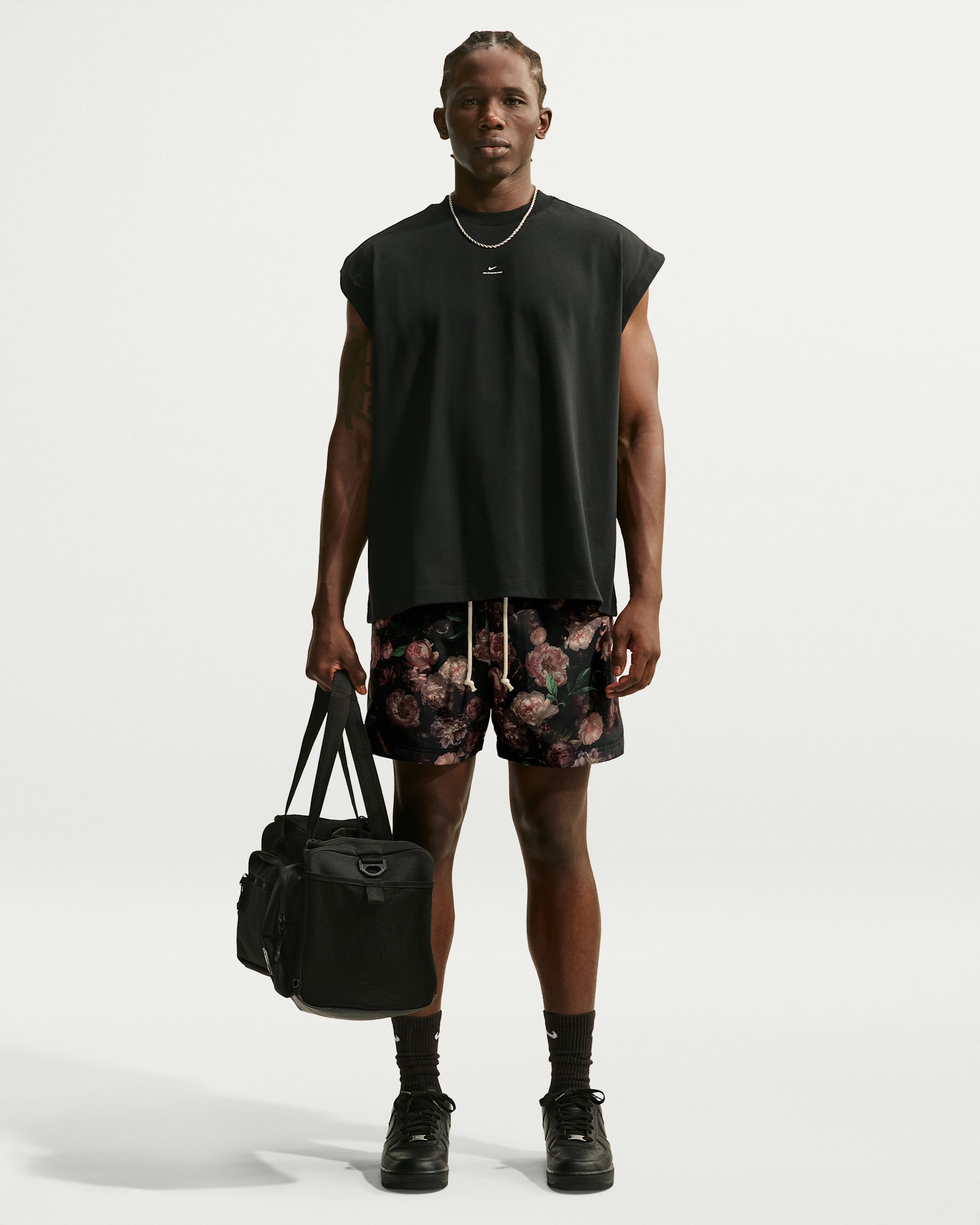 Shorts de básquetbol Dri-FIT de 13 cm para hombre Nike Standard Issue - Negro/Marfil pálido