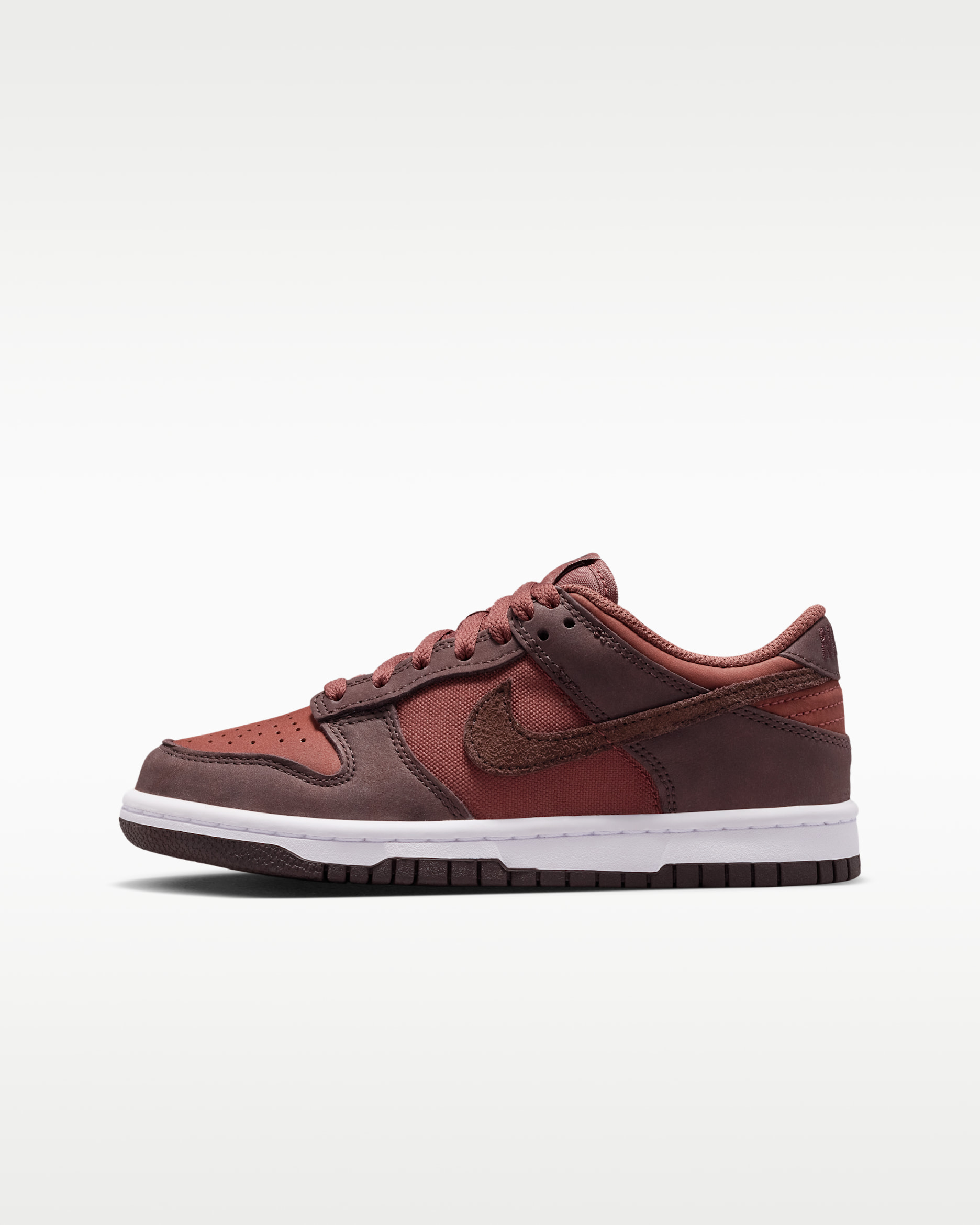 Tenis para niños grandes Nike Dunk Low SE - Rojo sepia/Café basalto/Blanco/Café basalto