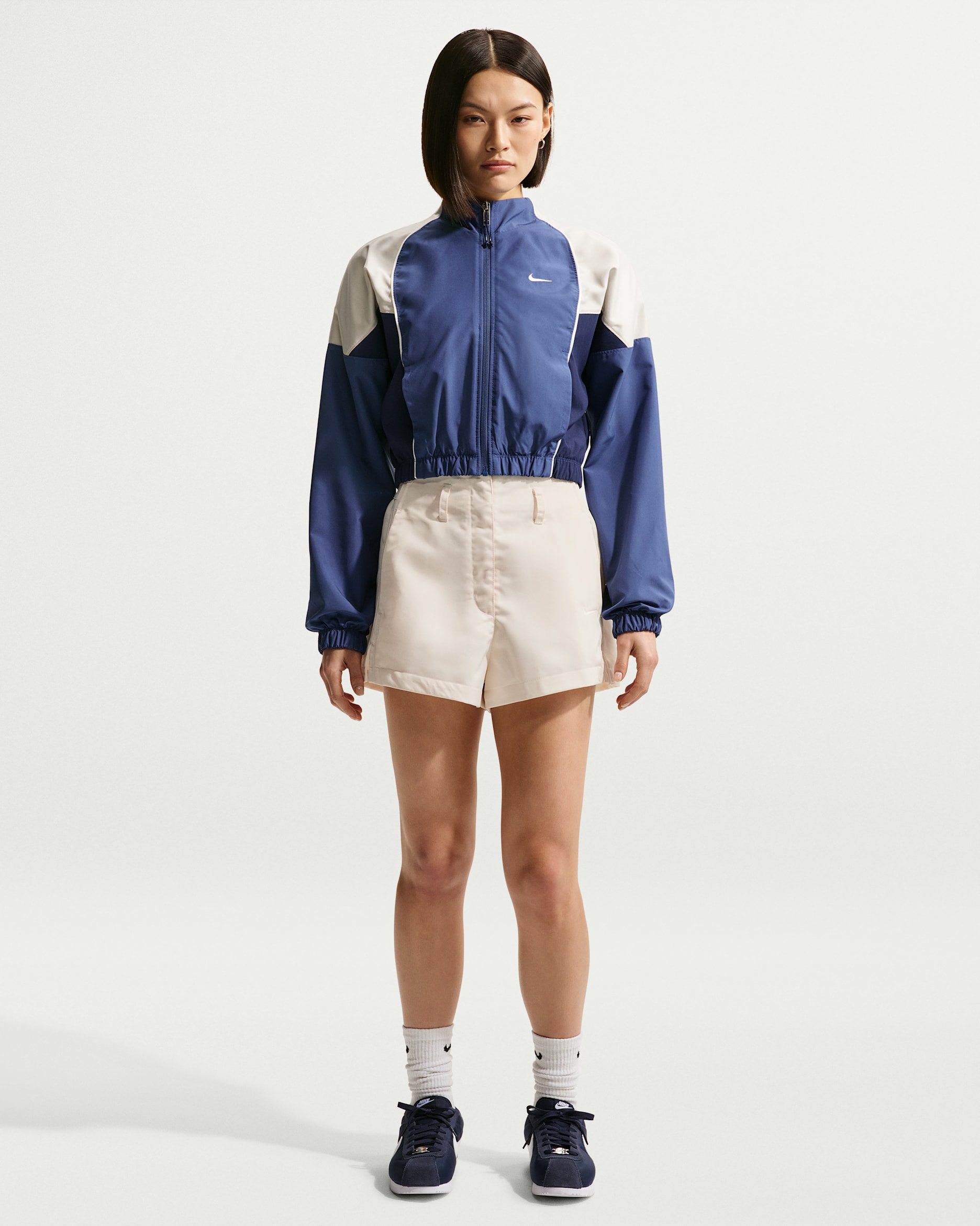 나이키 스포츠웨어 여성 하이웨이스트 새틴 핫 쇼츠 - 초크/초크