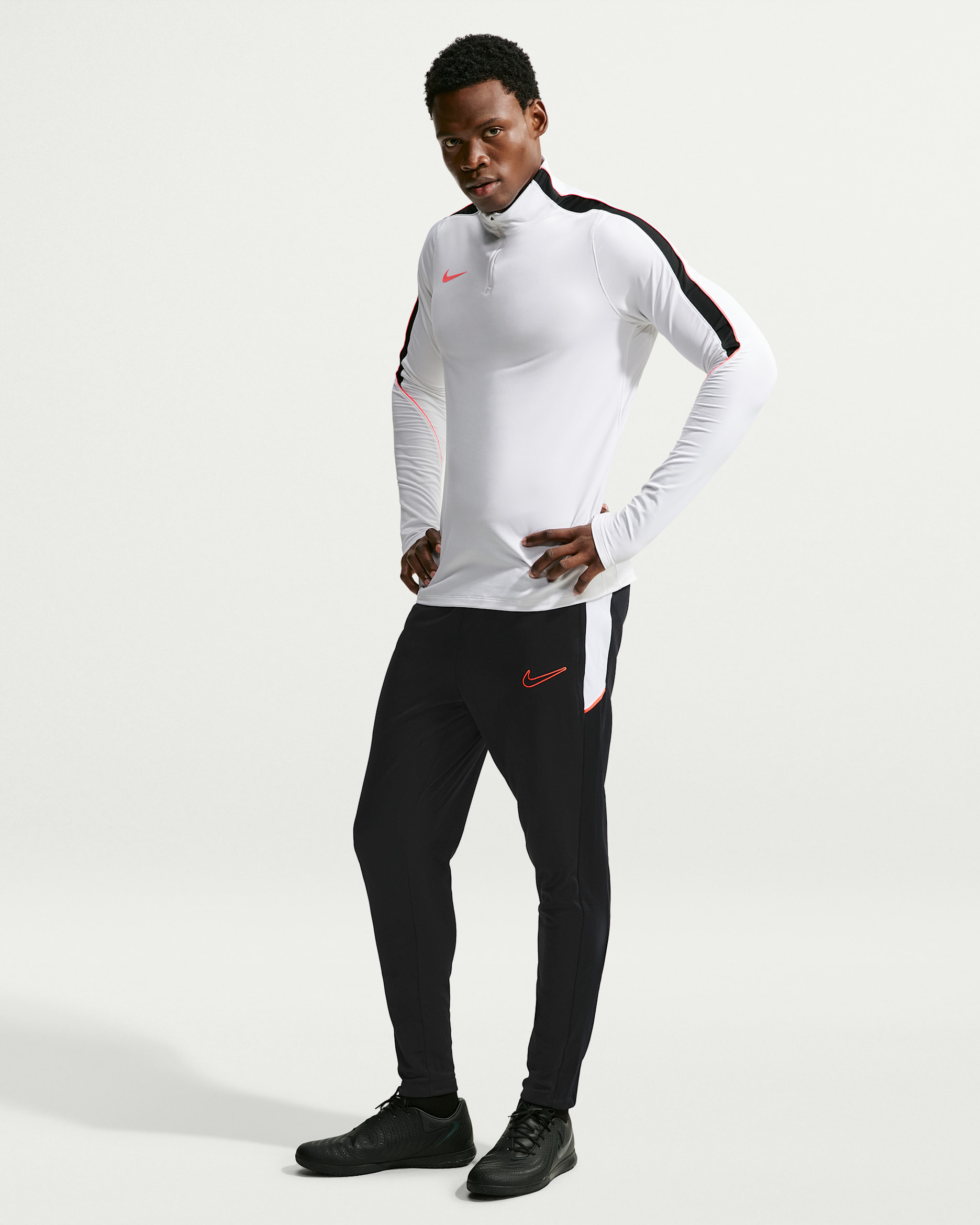 Nike Academy Dri-FIT-Fußballhose für Herren - Schwarz/Weiß/Bright Crimson/Bright Crimson