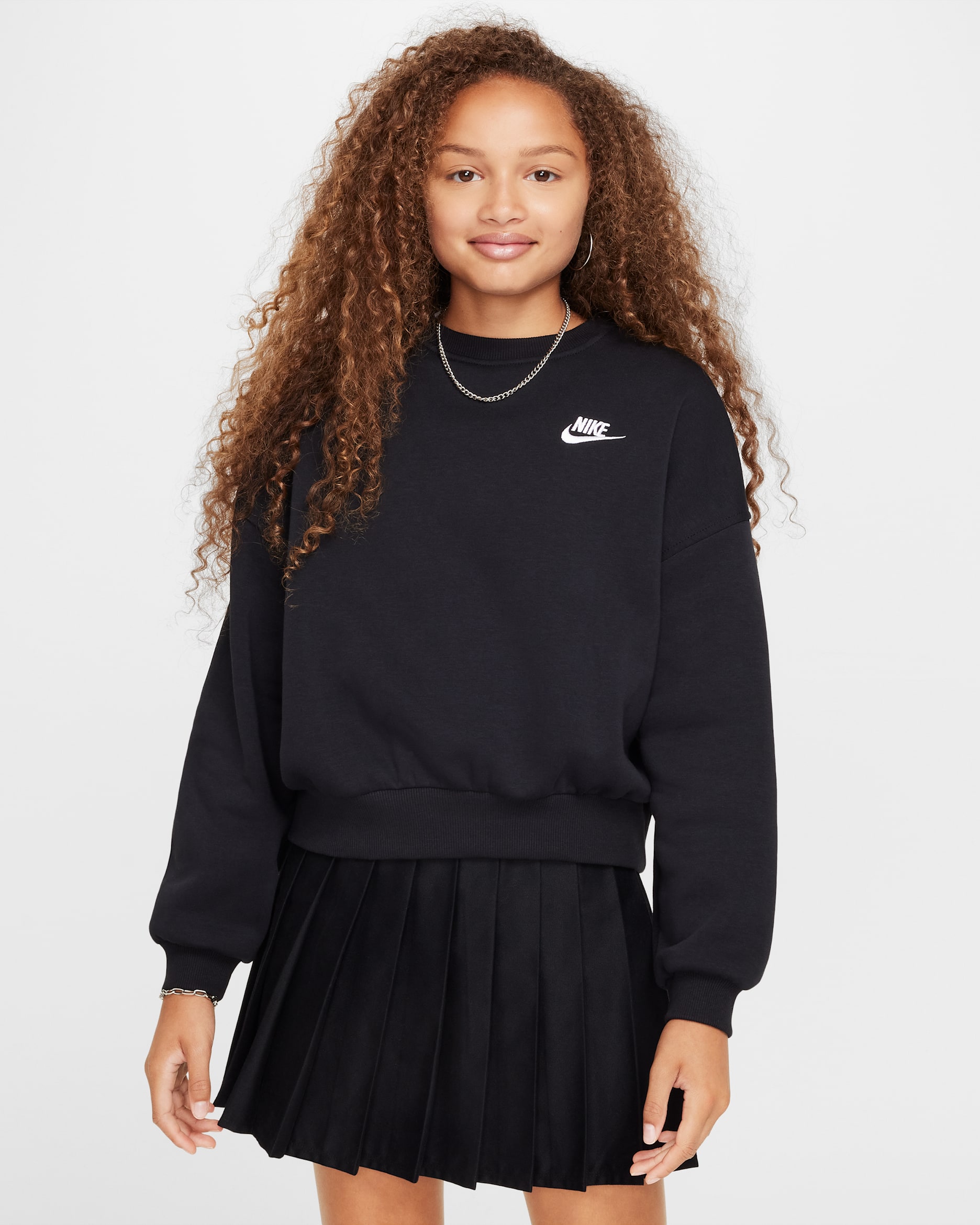 Nike Sportswear Club Fleece Girls' Boxy Crew-Neck Sweatshirt - Black/White