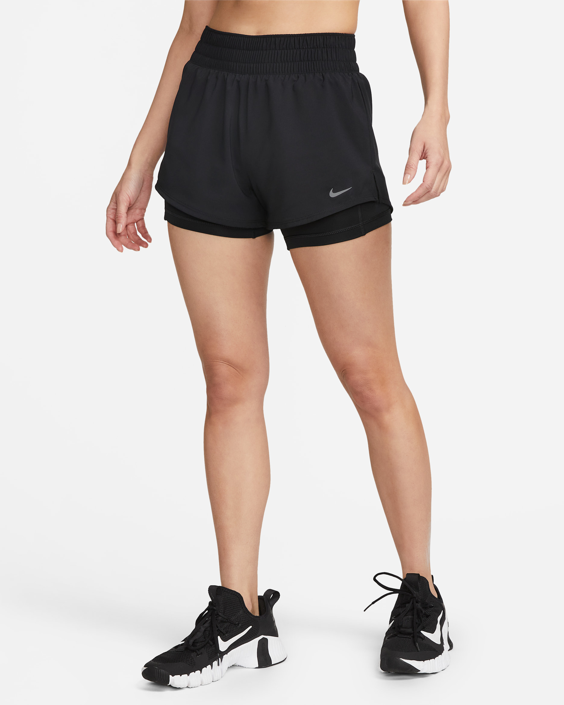 Nike Dri-FIT One 女款中腰 3" 二合一短褲 - 黑色
