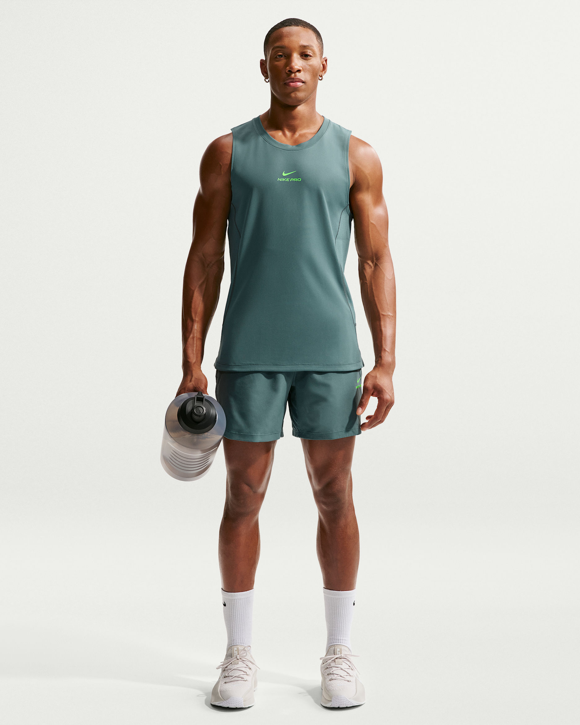 Nike Pro Training Men's Dri-FIT 6" Shorts - Mineral Slate/Green Strike