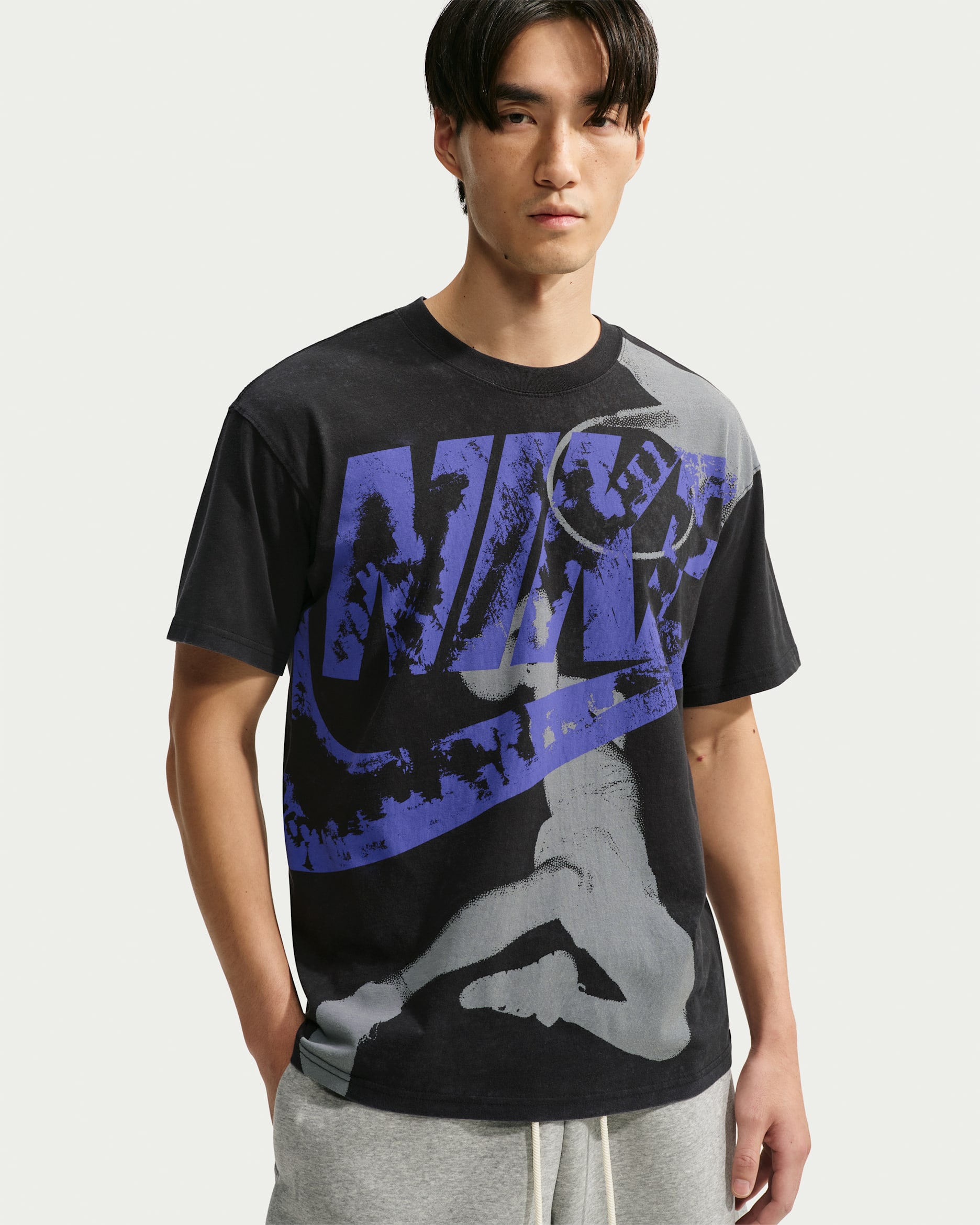 Nike Peak Men's Basketball T-Shirt - Black