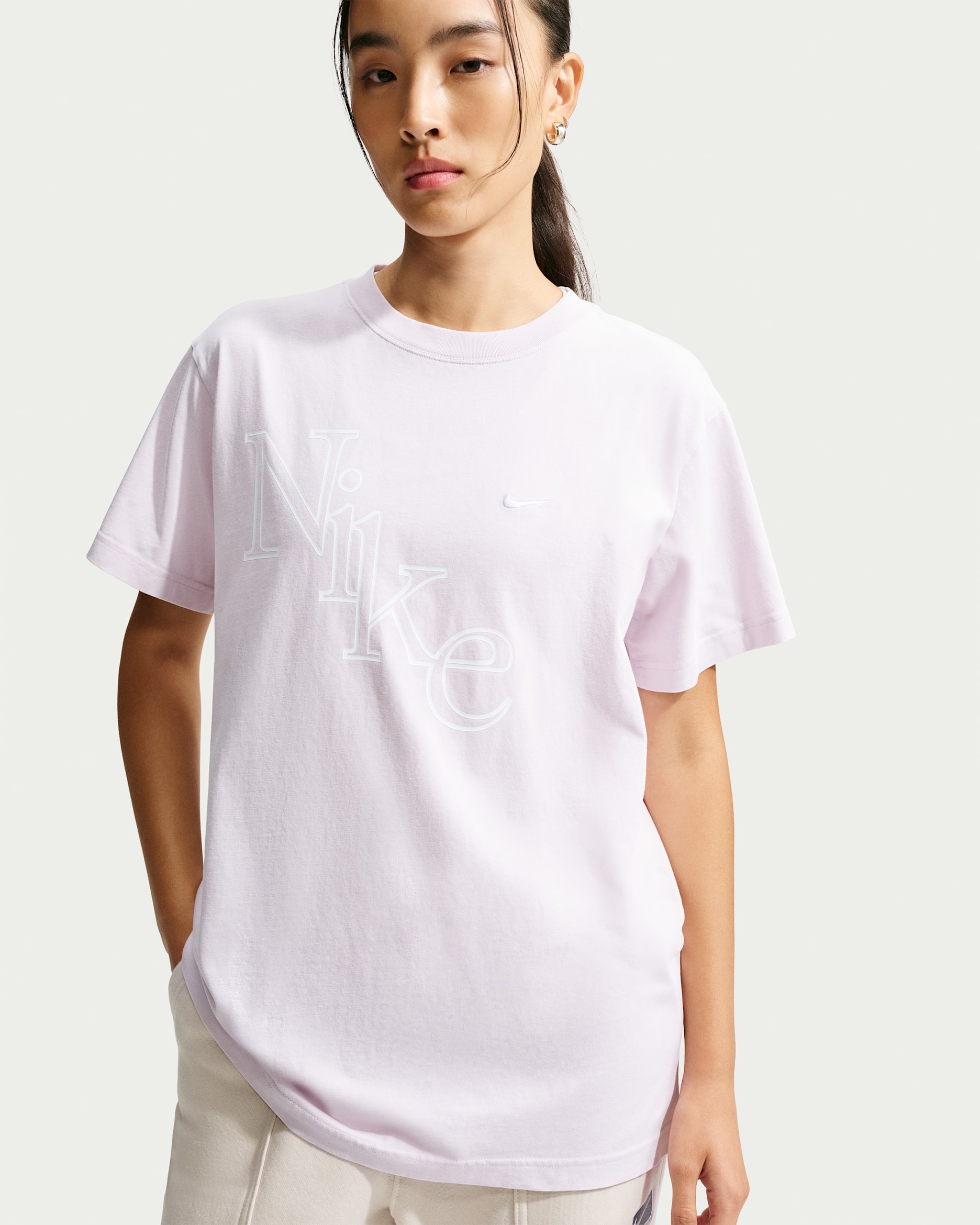 Nike Sportswear Classic Women's Oversized T-Shirt - Bleached Lilac