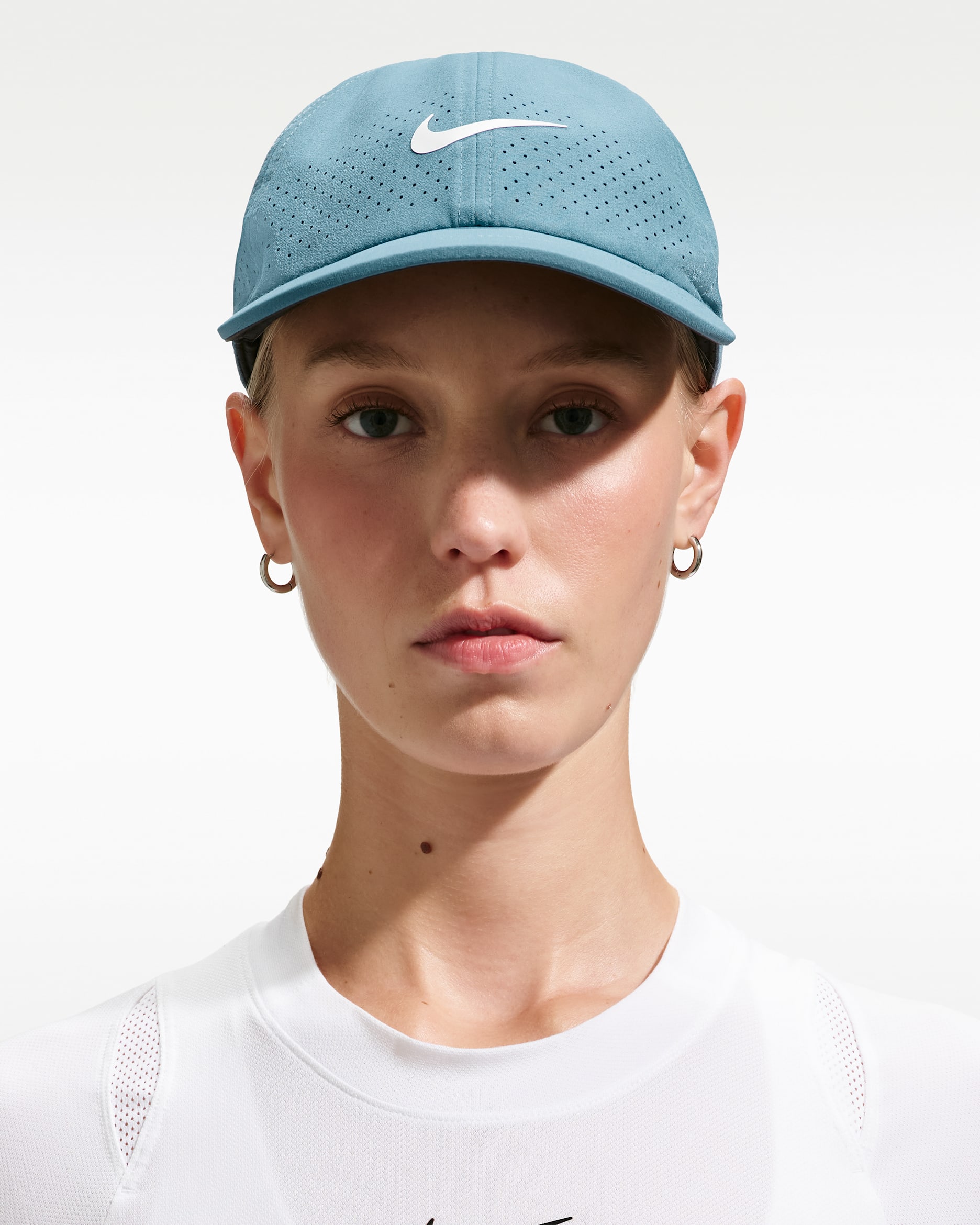 Nike Dri-FIT ADV Club Unstructured Tennis Cap - Smokey Blue/White