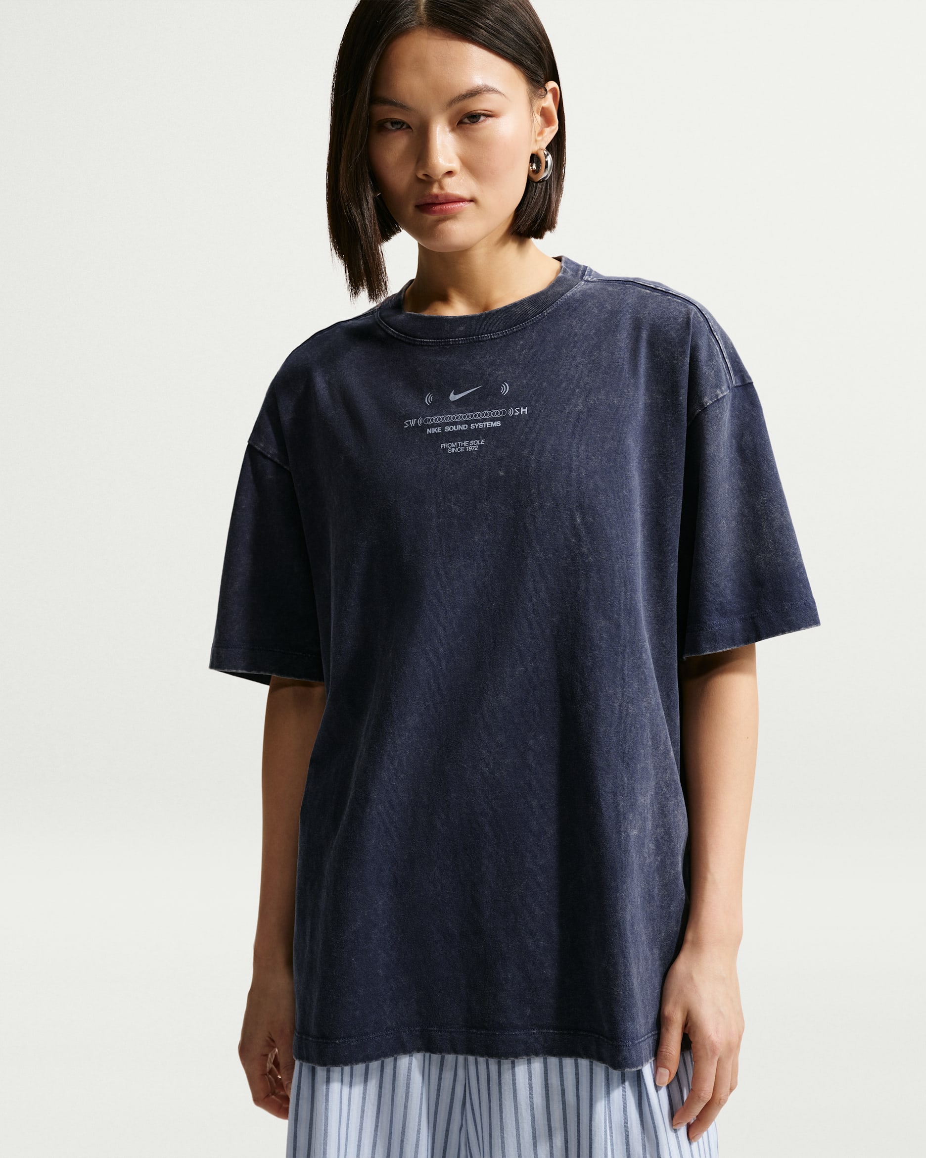Nike Sportswear Classic Women's Oversized T-Shirt - Midnight Navy