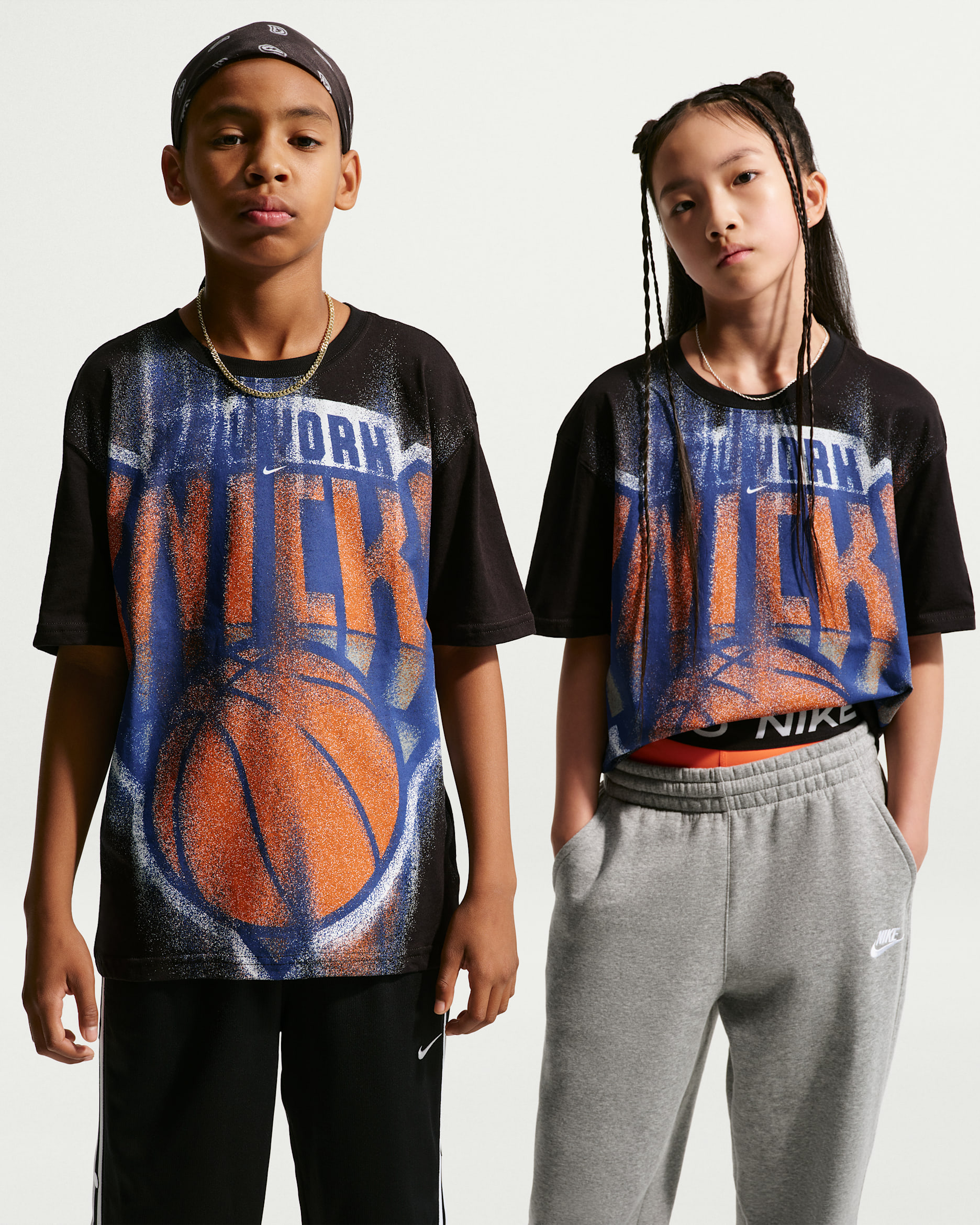 New York Knicks Nike Edge 26 Big Kids' Short-Sleeve T-Shirt - Black