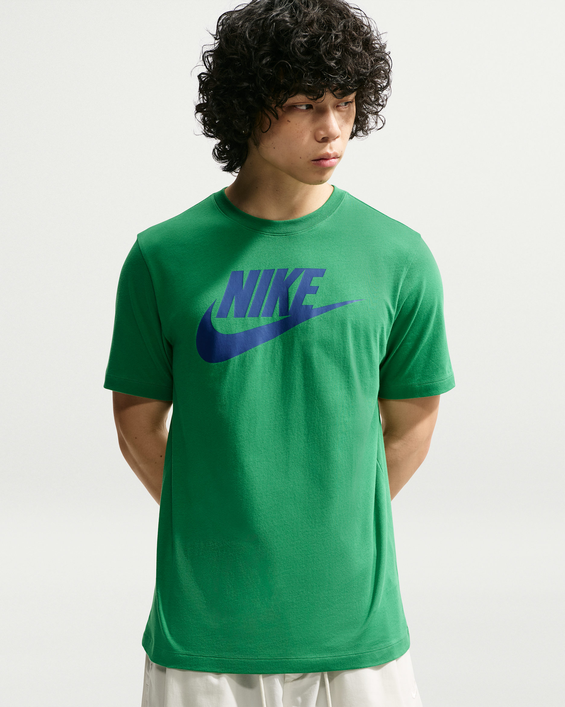 Nike Sportswear Men's T-Shirt - Classic Green