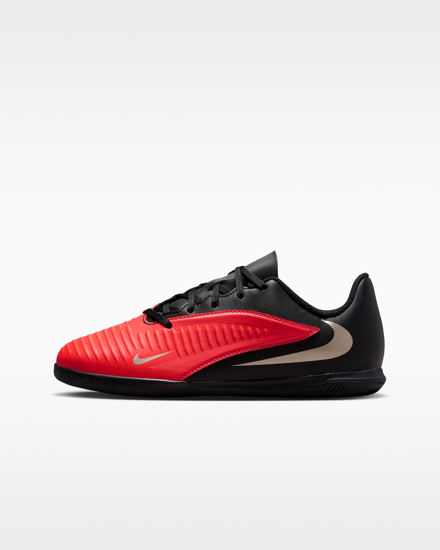 Nike Jr. Phantom 6 Low Club Big Kids' Indoor/Court Soccer Shoes - Bright Crimson/Bright Crimson/Black