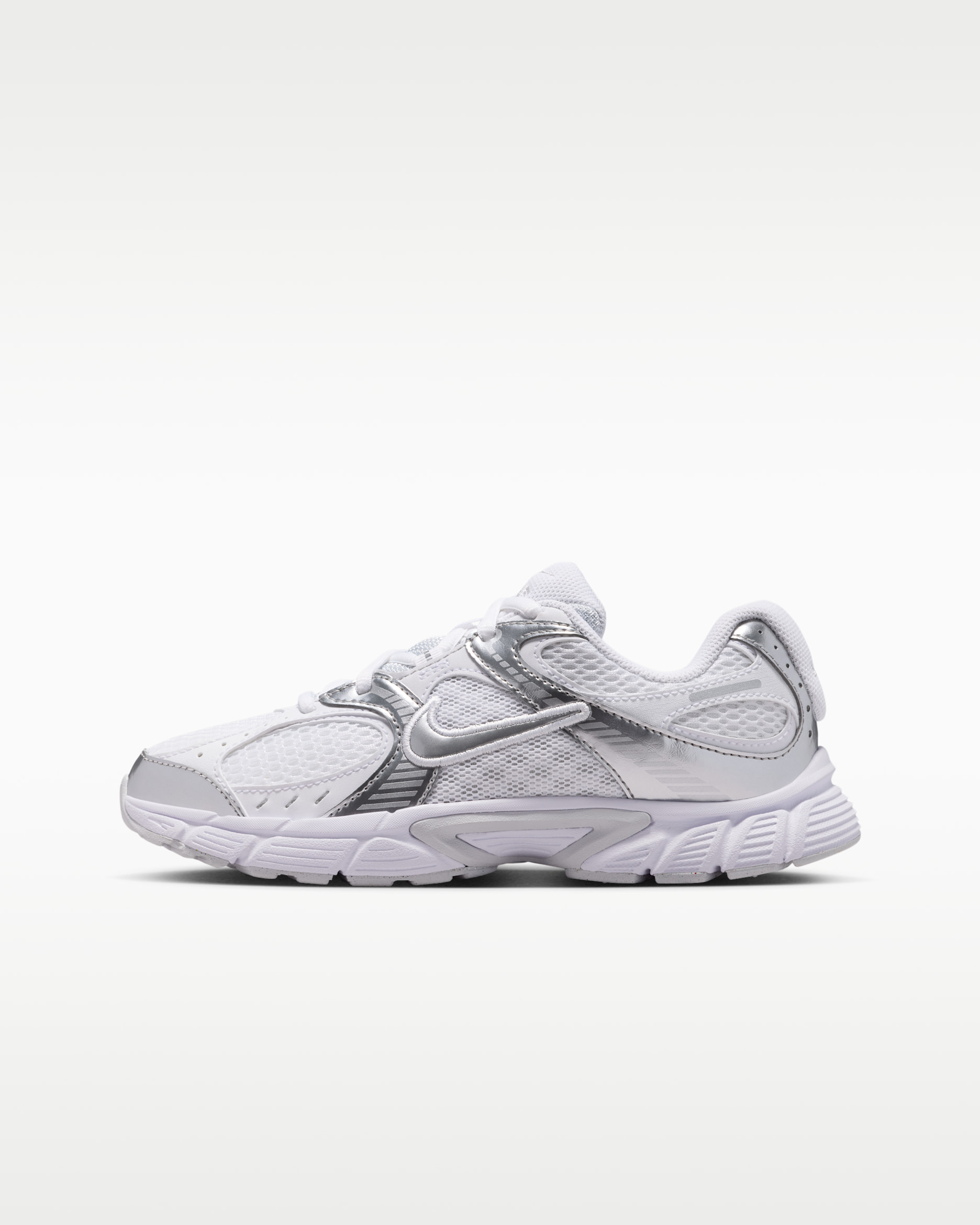 Nike V5 RNR Older Kids' Shoes - White/Pure Platinum/White/Metallic Silver