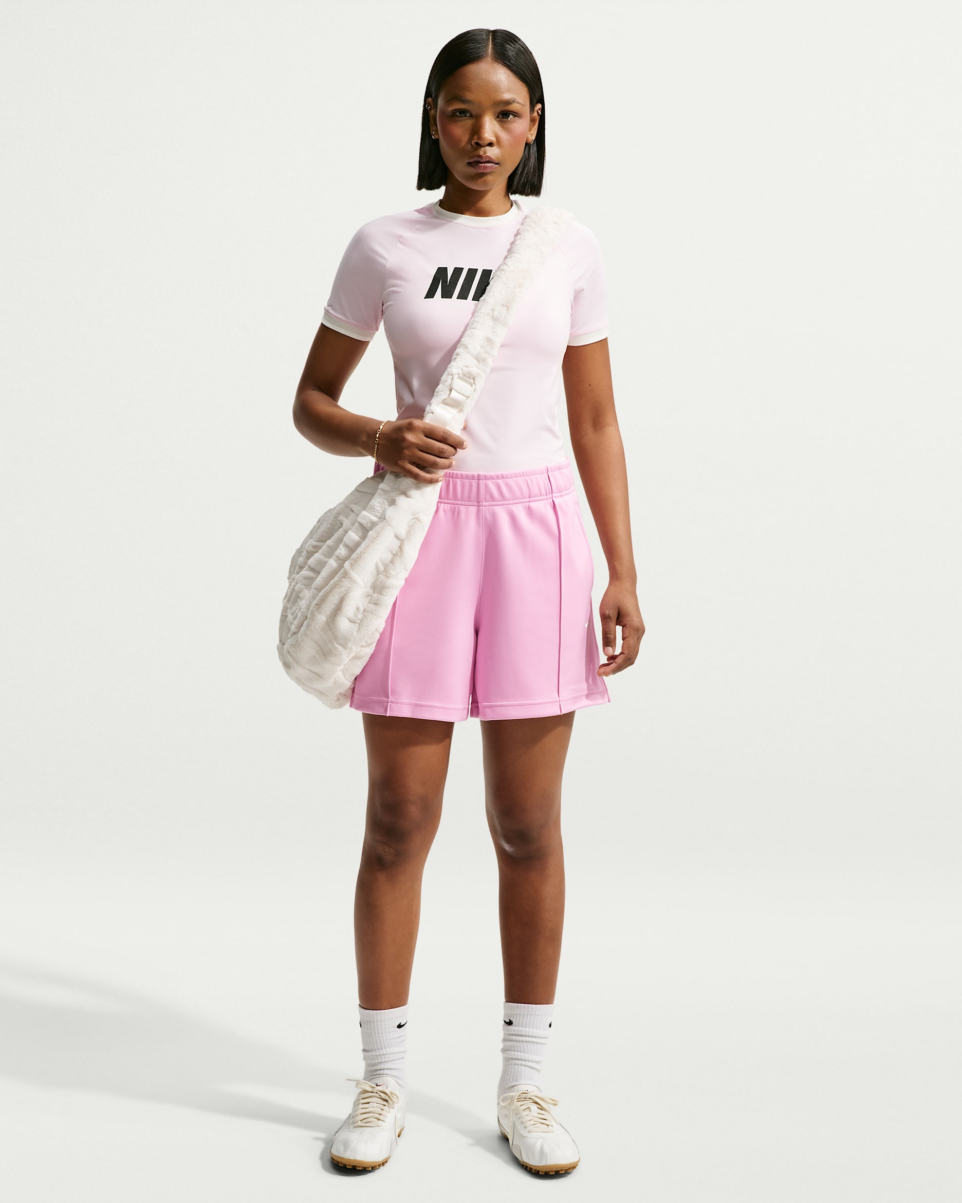 Shorts de entrenamiento de tejido Knit de poliéster de tiro medio para mujer Nike Sportswear - Rosa amanecer/Vela