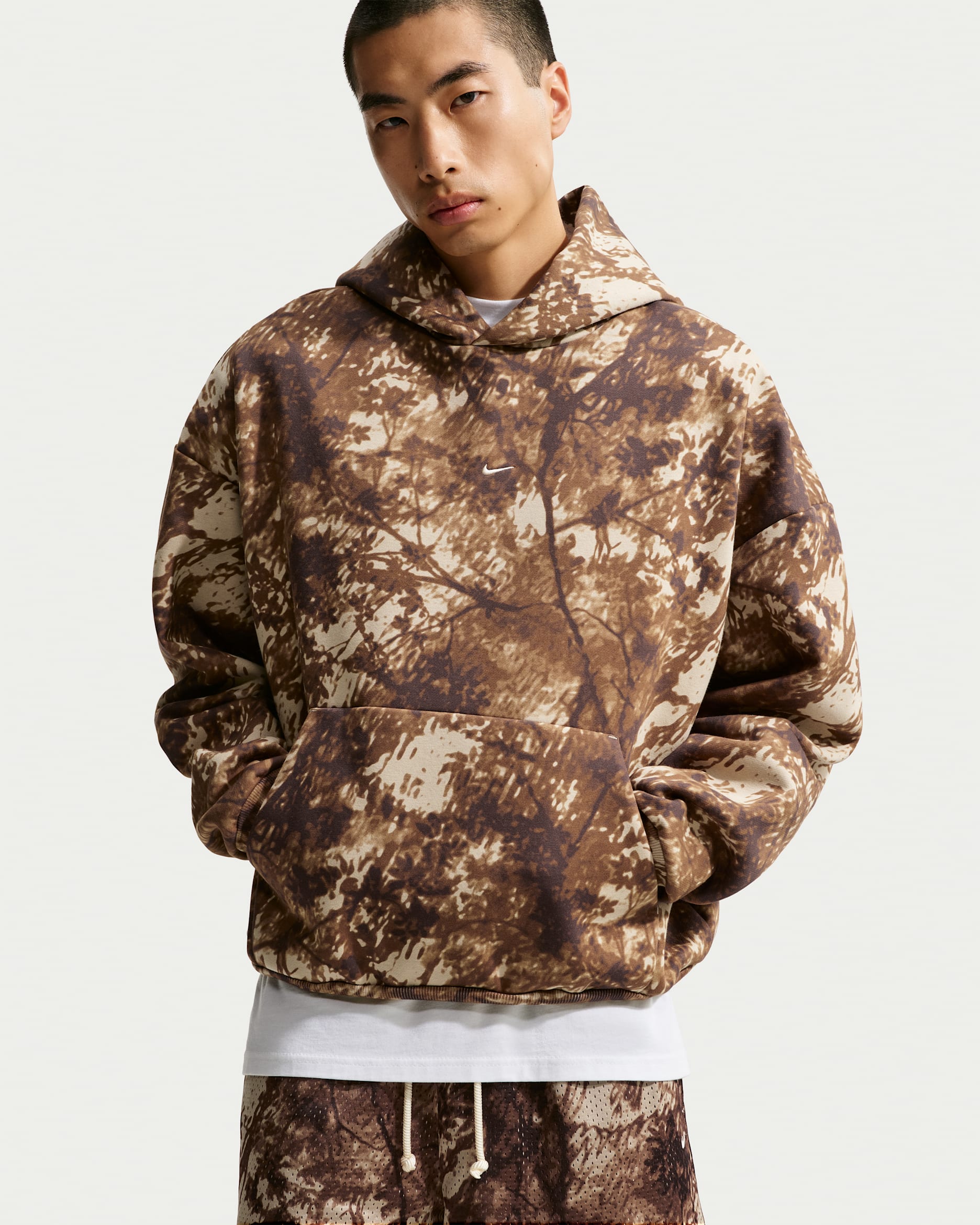 Nike Standard Issue Men's Therma-FIT Brushed Pullover Basketball Hoodie - Desert Khaki/Pale Ivory