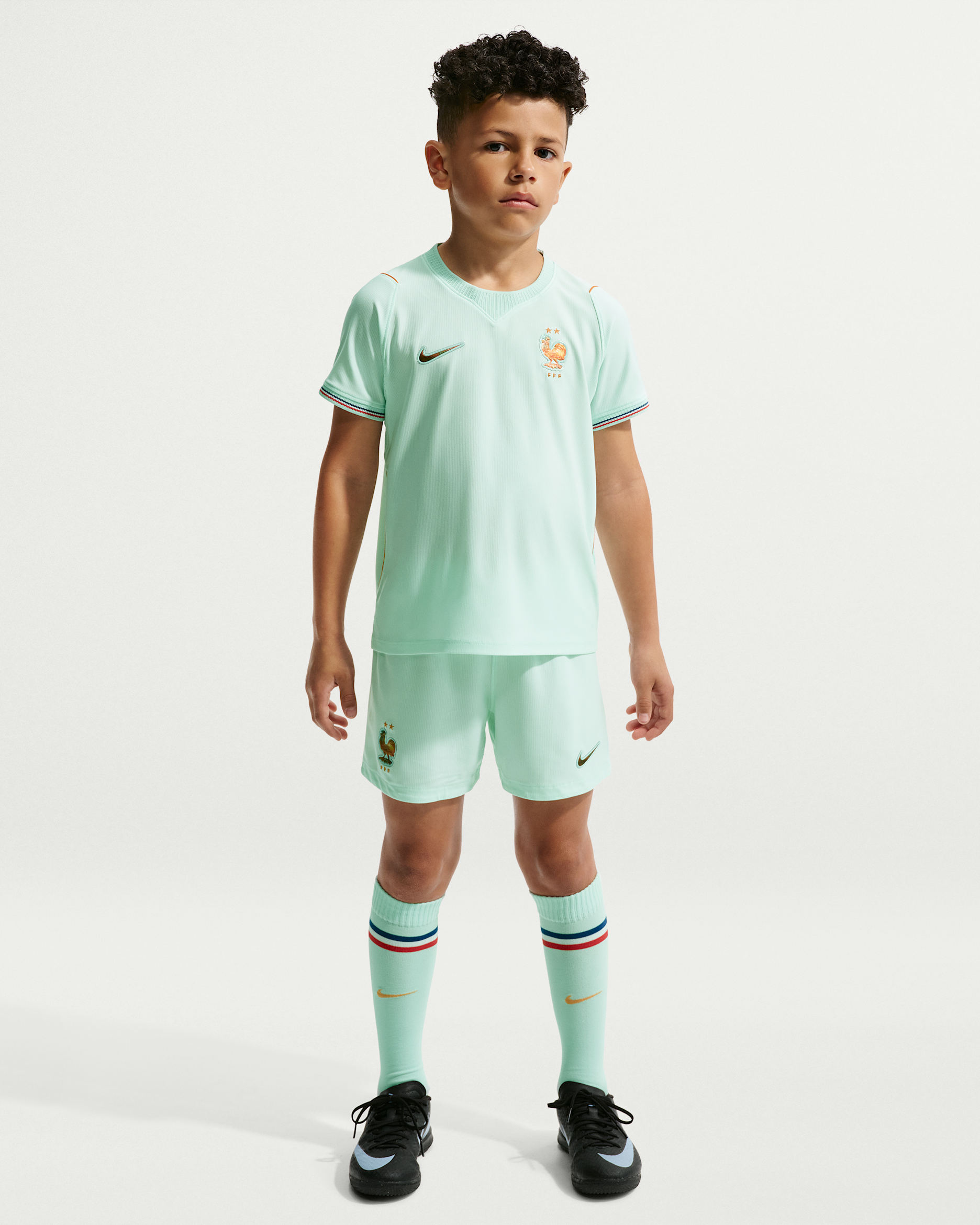 FFF 2026 Stadium Away Little Kids' Nike Soccer Replica 3-Piece Kit - Igloo/Monarch/Monarch