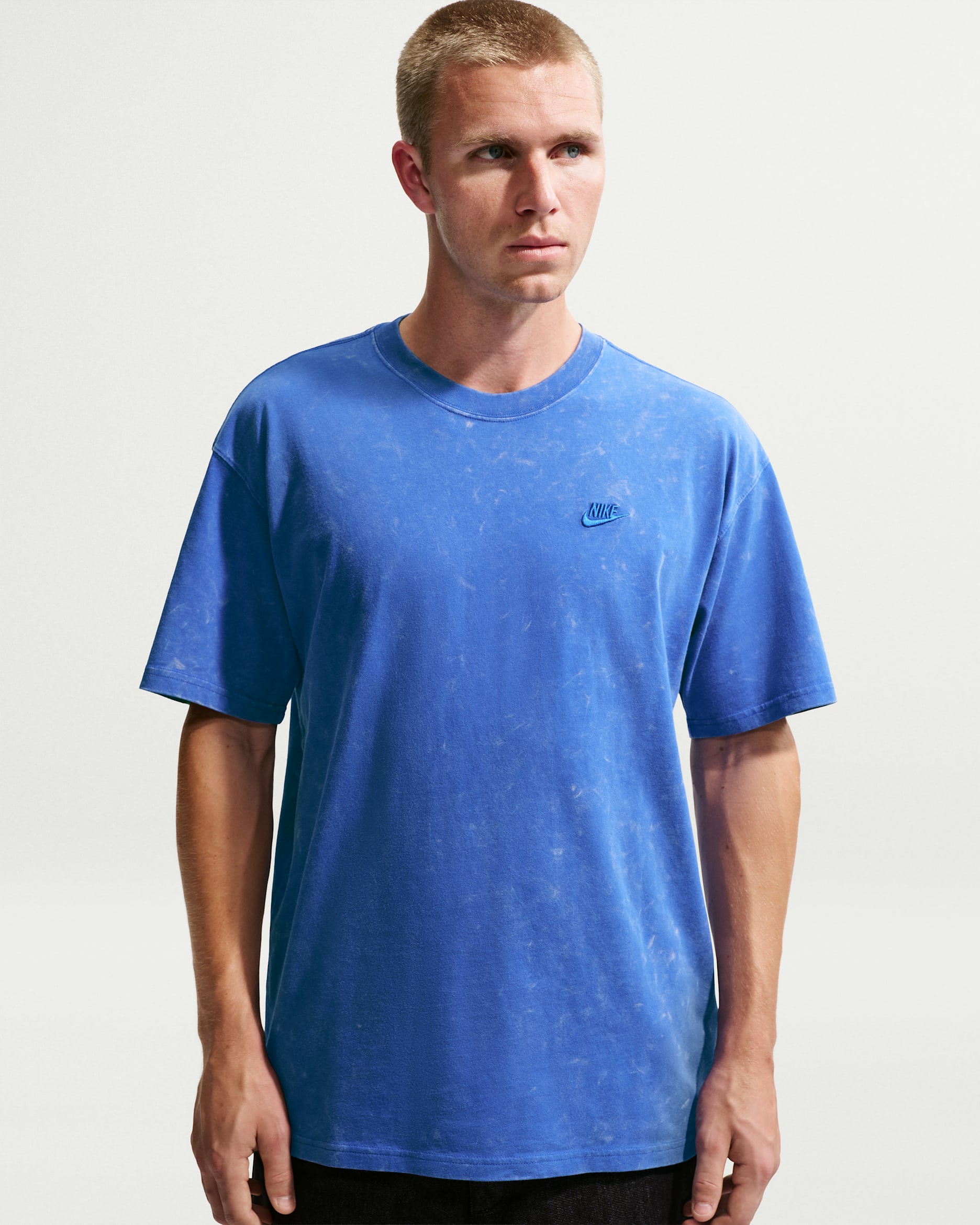 Nike Sportswear Men's Short-Sleeve T-Shirt - Game Royal/Game Royal
