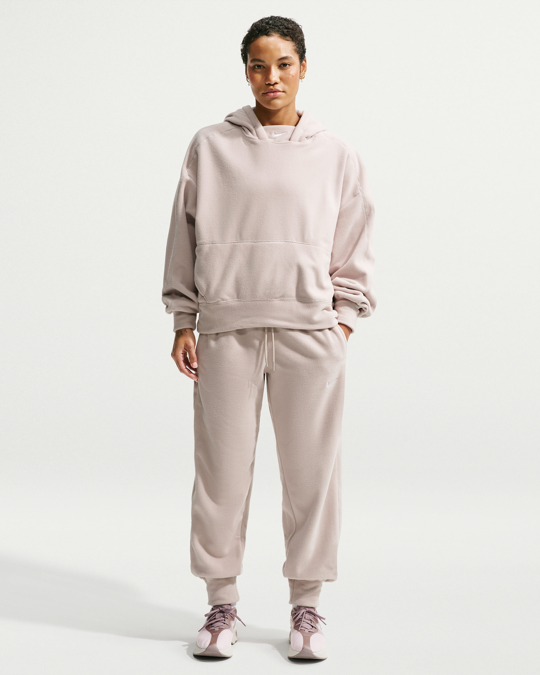 Nike One Women's Therma-FIT Mid-Rise Fleece Joggers - Cream II/White
