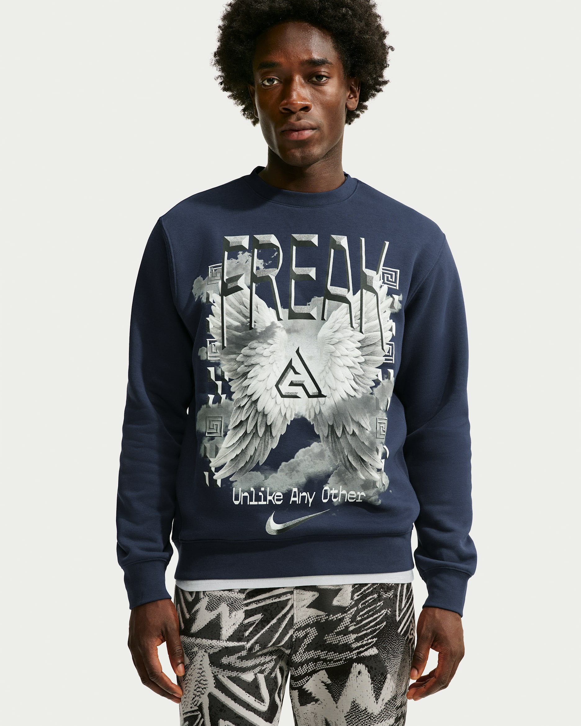 Giannis Men's Fleece Crew - Midnight Navy