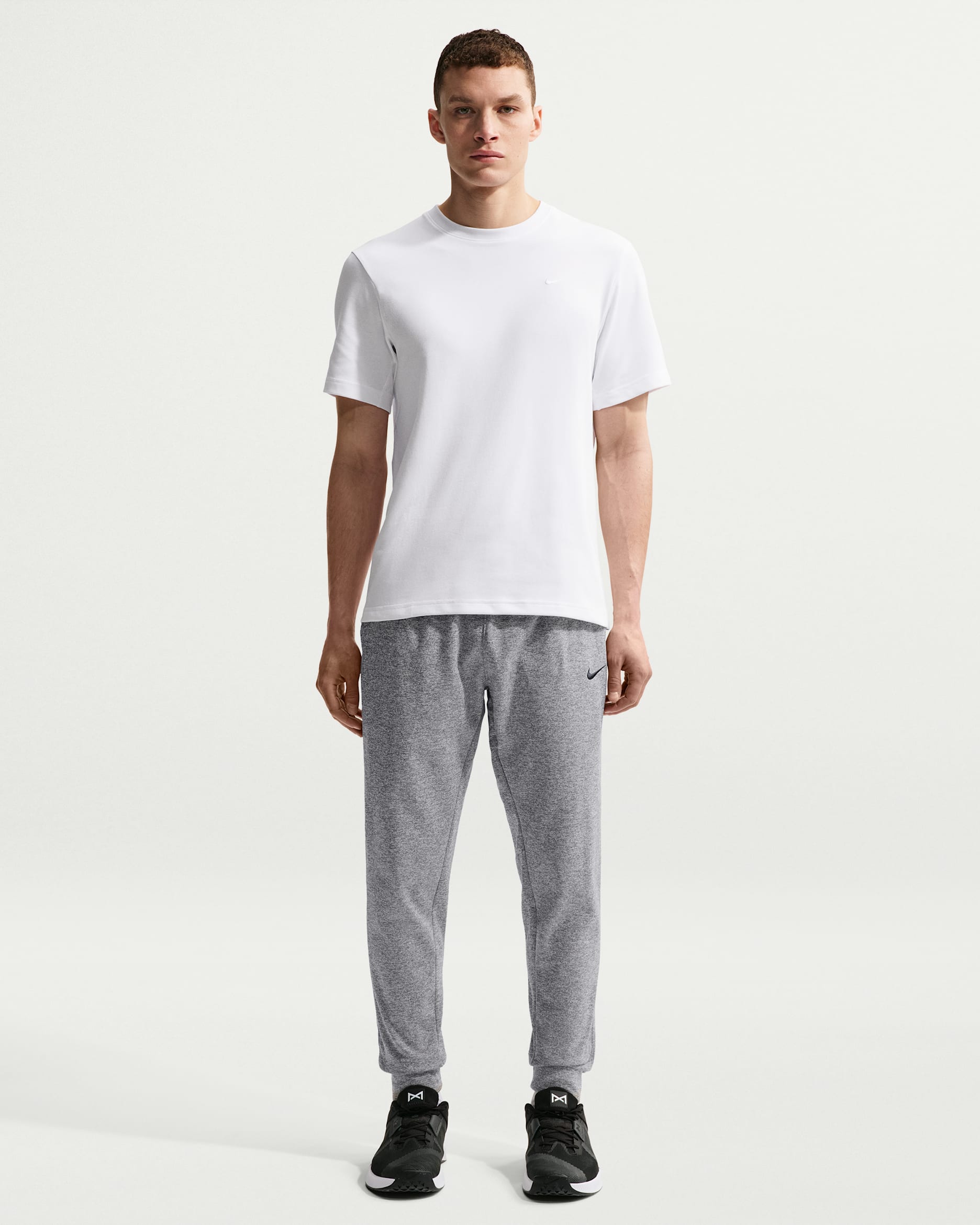 Nike Therma Men's Therma-FIT Tapered Fitness Trousers - Dark Grey Heather/Particle Grey/Black