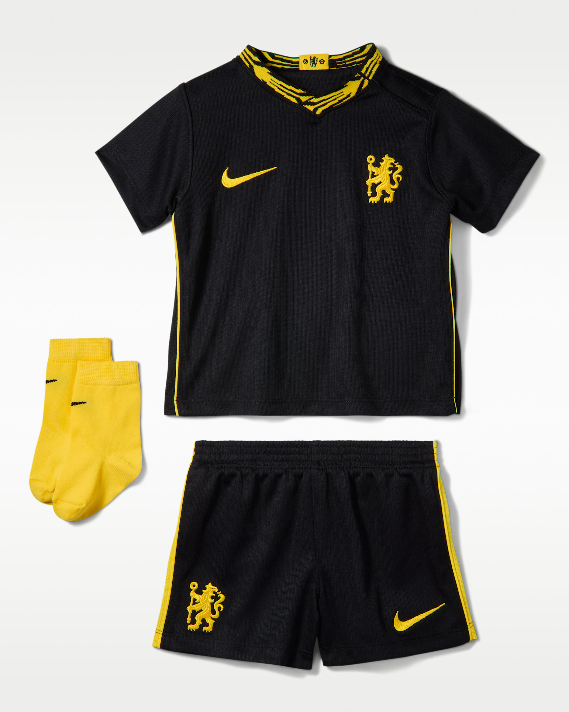 Chelsea F.C. 2026/27 Stadium Away Baby/Toddler Nike Football Replica 3-Piece Kit - Black/Midwest Gold/Midwest Gold