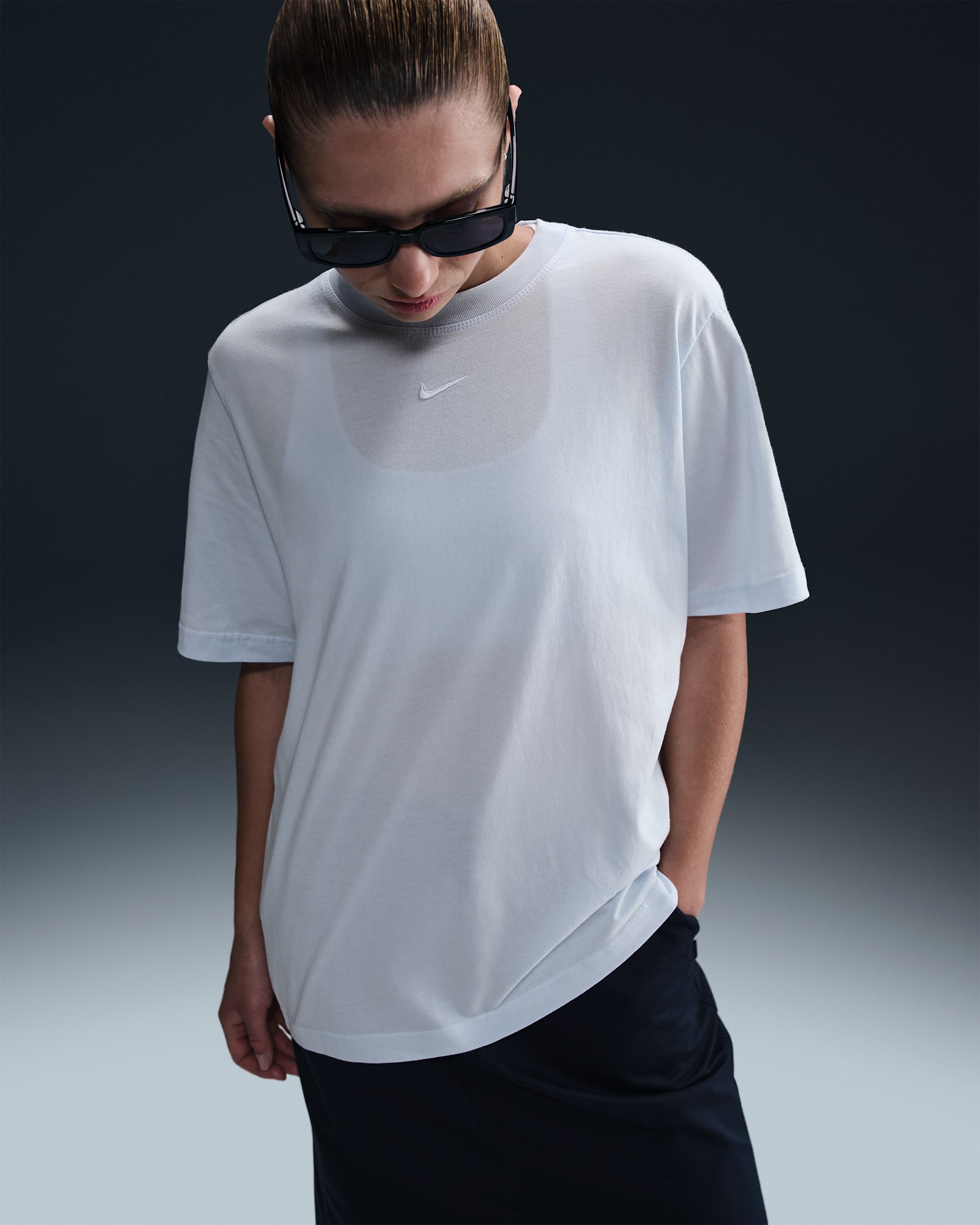 Nike Sportswear Essential Women's T-Shirt - Blue Tint