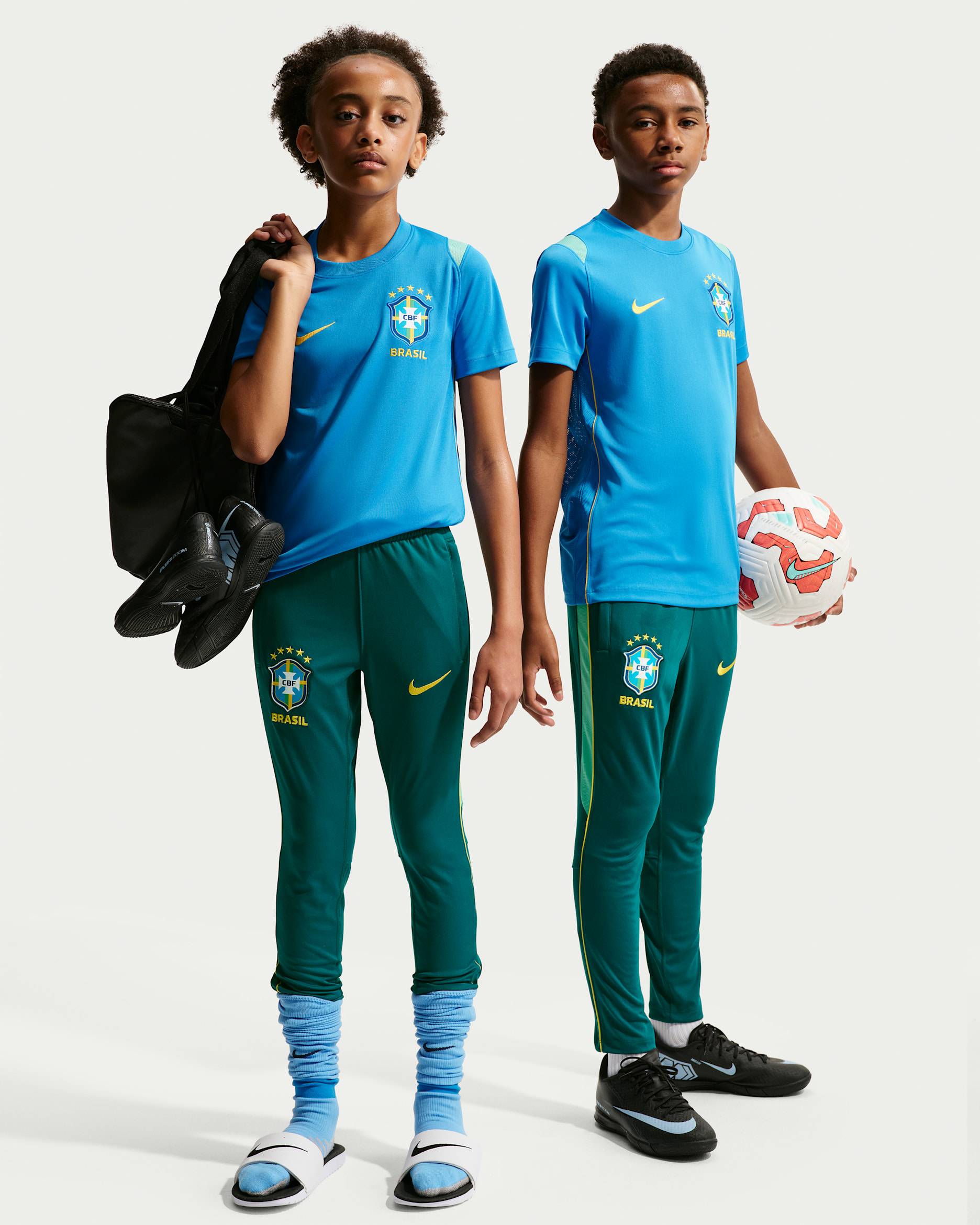 Brazil Academy Pro Older Kids' Nike Dri-FIT Football Knit Pants - Geode Teal/Light Menta/Midwest Gold