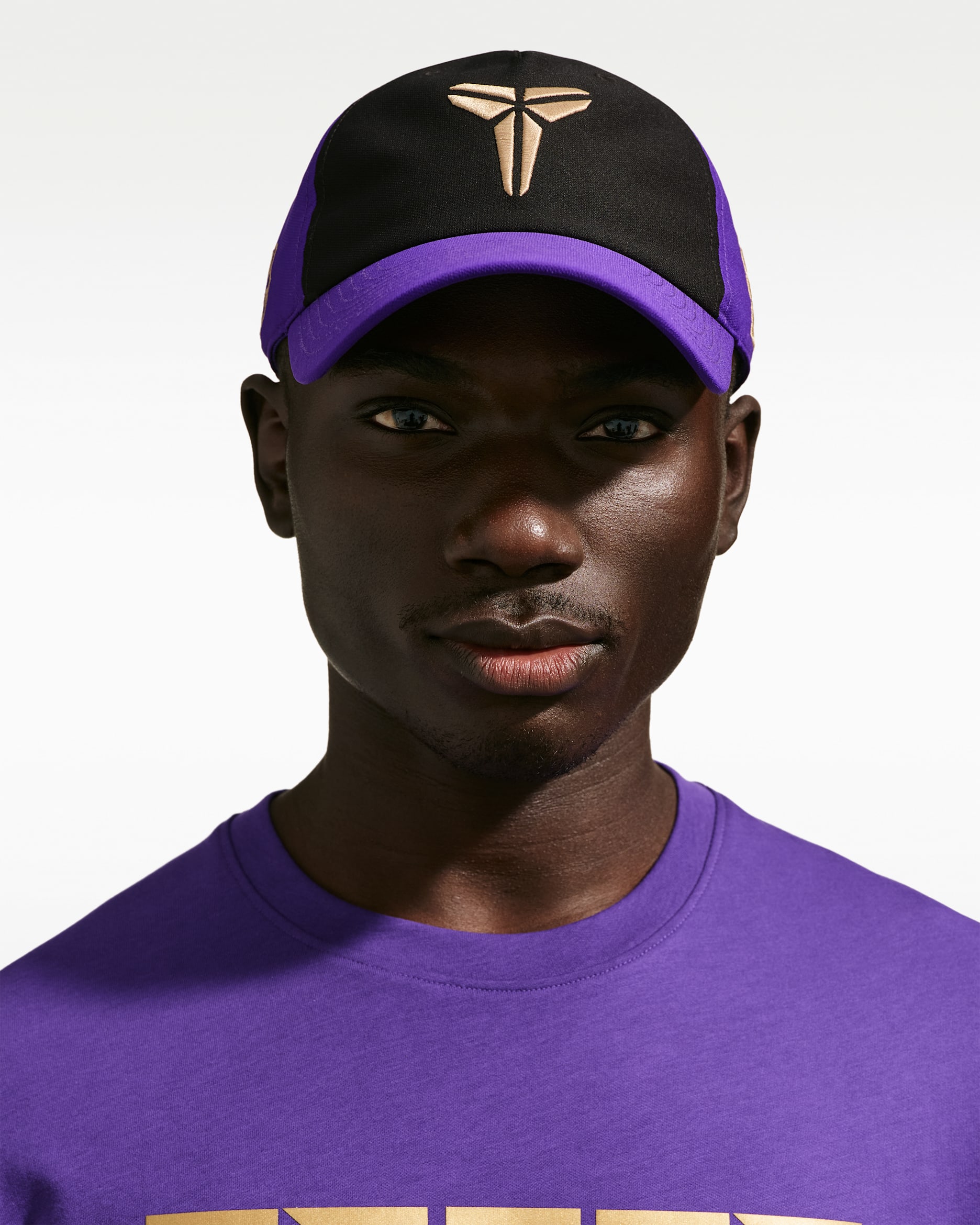 Jockey καπέλο Nike Club 5P εκτός έδρας Μπαρτσελόνα 25/26 - Field Purple/Μαύρο/Metallic Gold