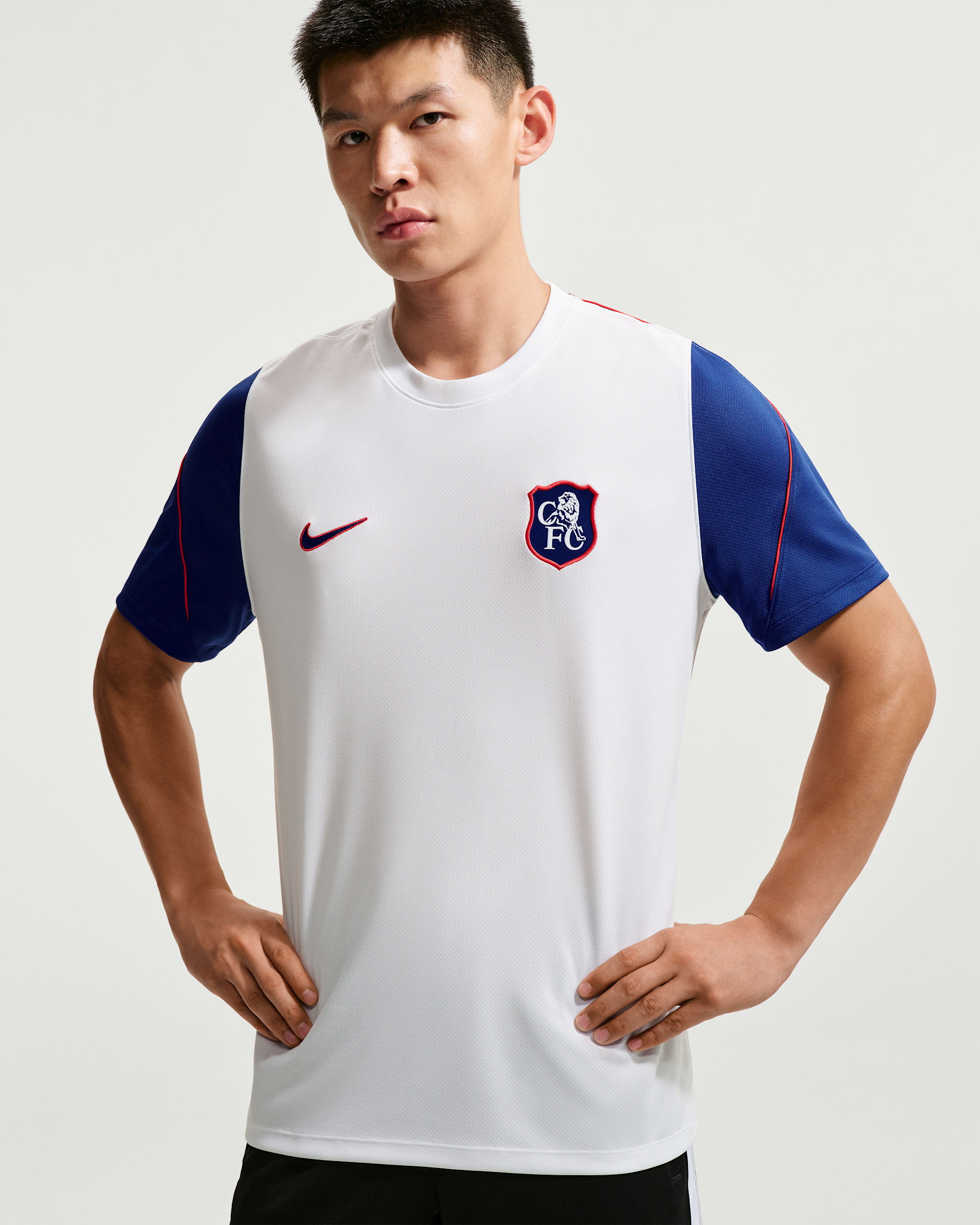 Haut de foot à manches courtes Nike Football Dri-FIT Chelsea FC Strike 3e tenue pour homme - Blanc/Blanc/Rush Blue
