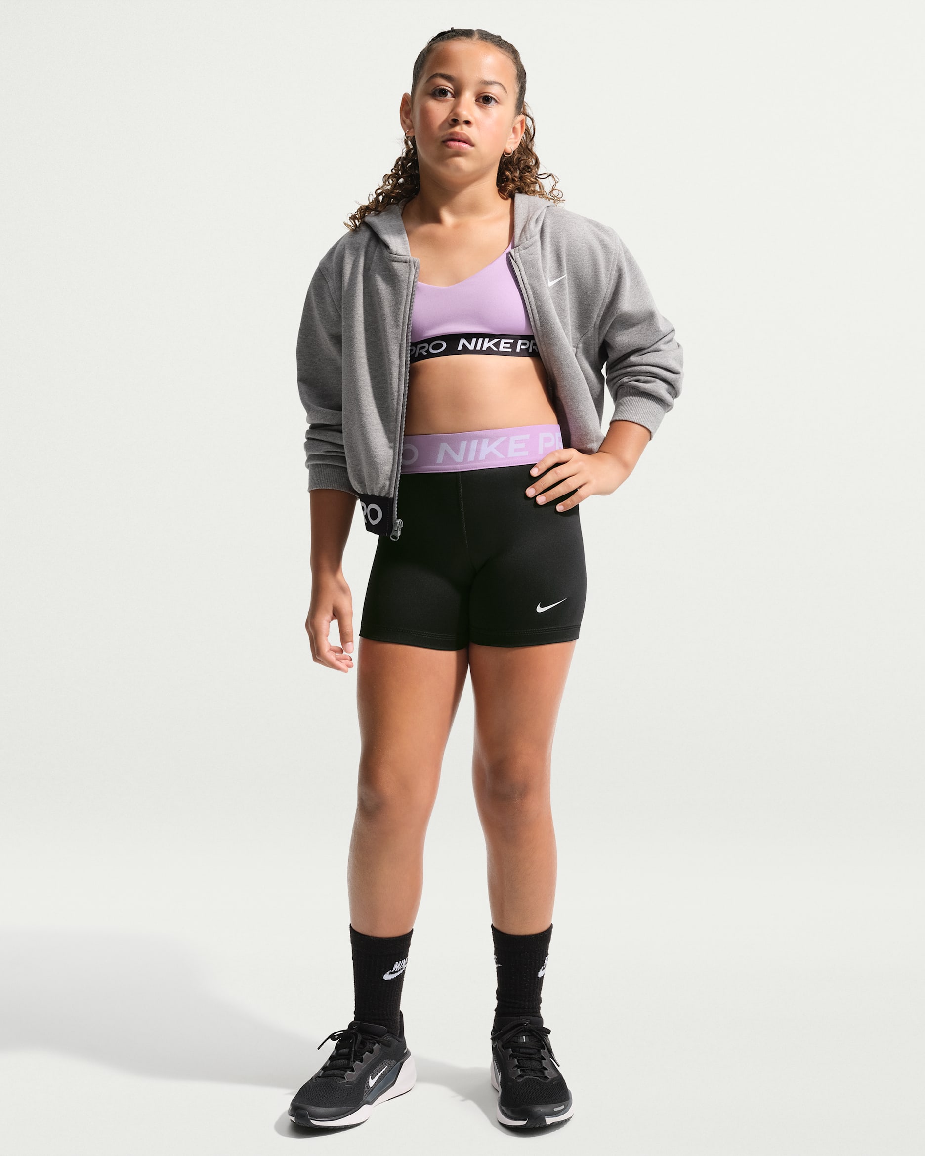 Short Nike Pro pour fille - Noir/Violet Star/Blanc