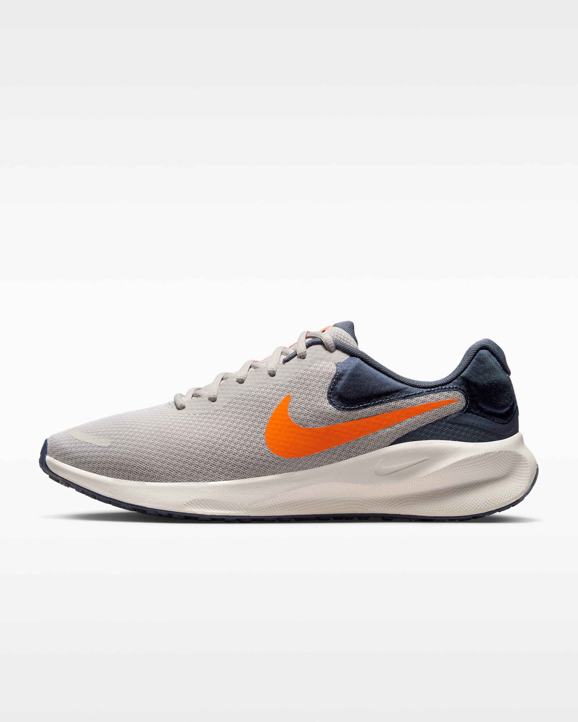 Nike Revolution 7 男款路跑鞋 - Light Iron Ore/Thunder Blue/Sail/Total Orange