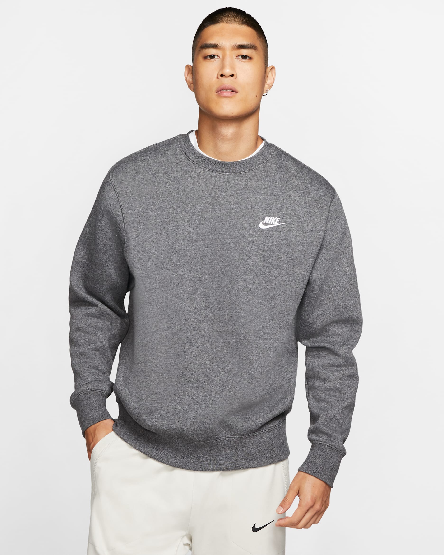 Sudadera de cuello redondo para hombre Nike Sportswear Club Fleece - Carbón jaspeado/Blanco