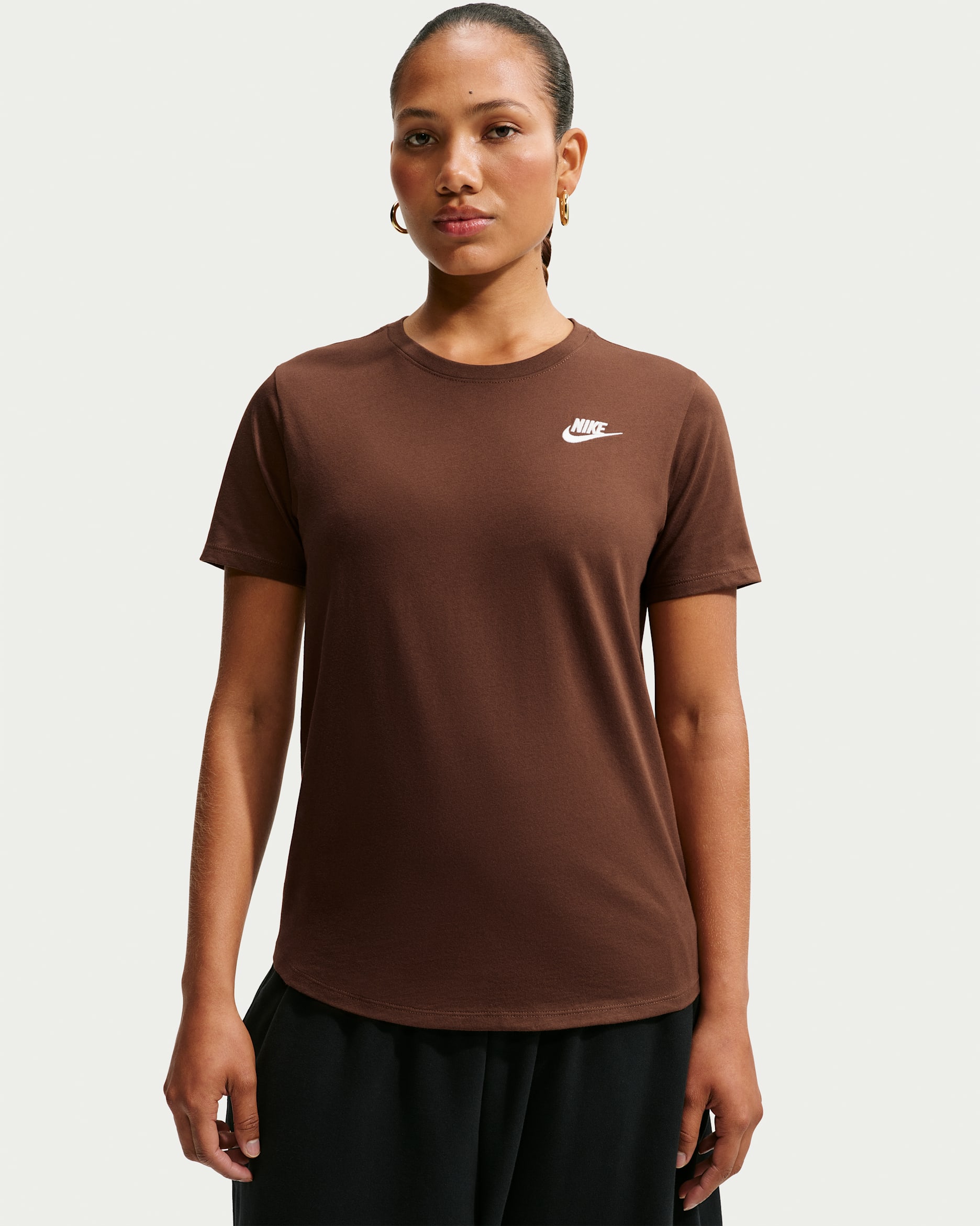 Nike Sportswear Club Essentials Women's T-Shirt - Cacao Wow