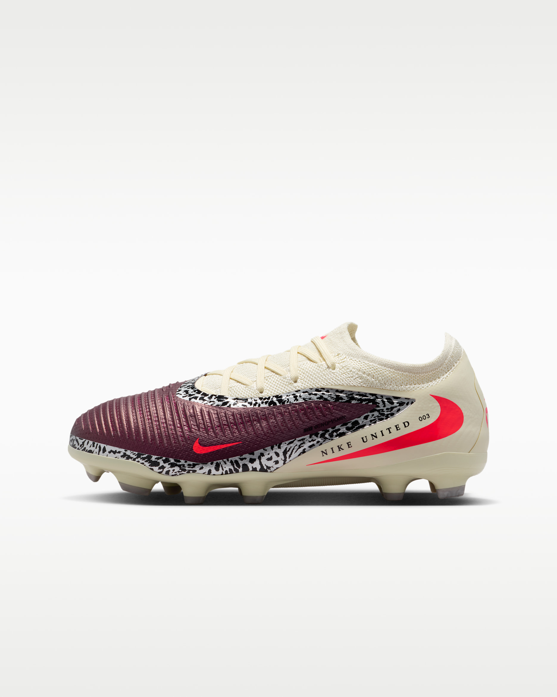 Fotbollssko för varierat underlag Nike United Jr. Phantom 6 Low Pro för ungdom - Burgundy Crush/Fossil/University Red
