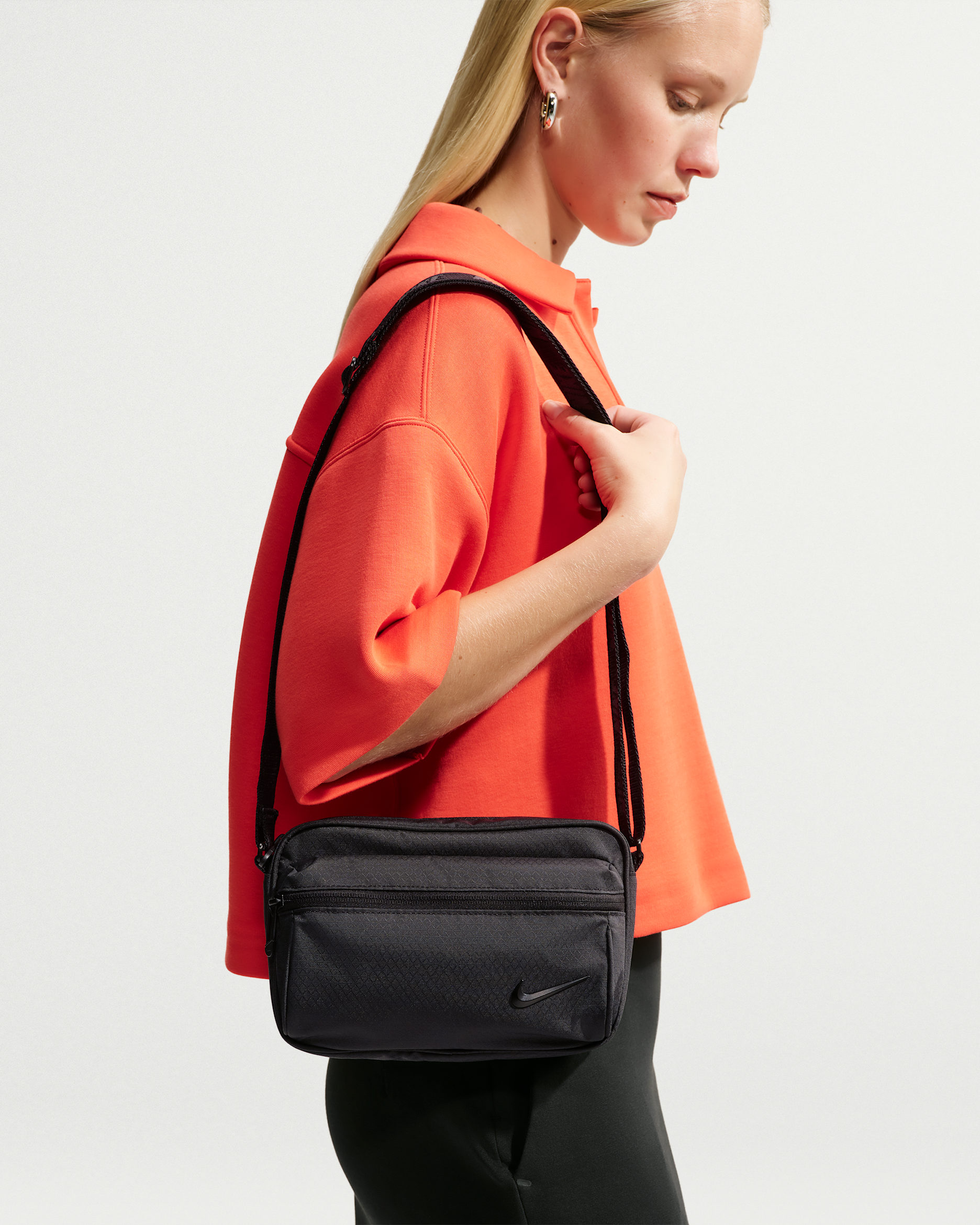 Nike Heritage Crossbody-Kameratasche (3 l) - Schwarz/Schwarz/Schwarz