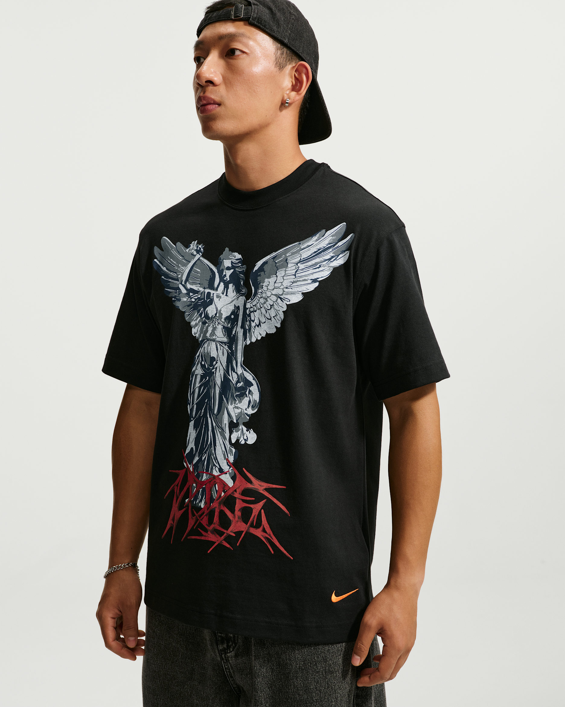 เสื้อยืด Nike Sportswear - ดำ