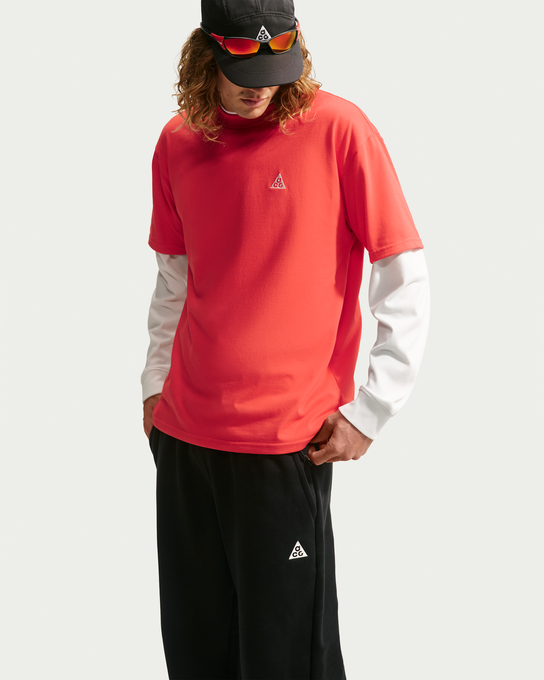 Nike ACG Short-Sleeve T-Shirt - Light Crimson