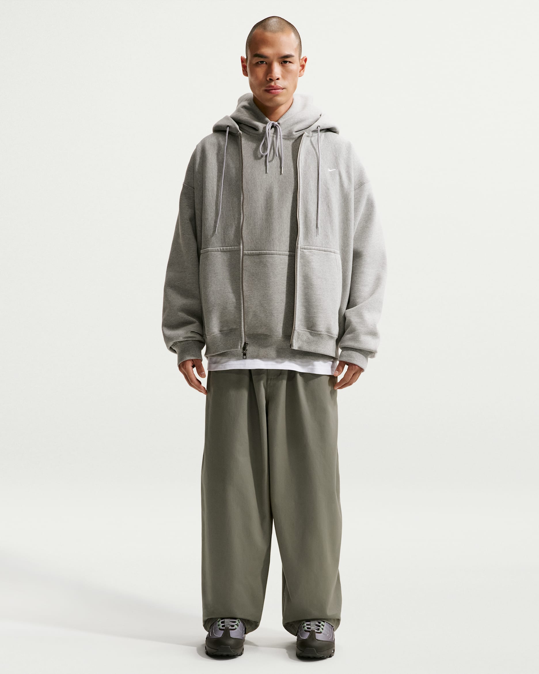 Nike Life Men's Wide-Leg Pants - Silver Sage/White