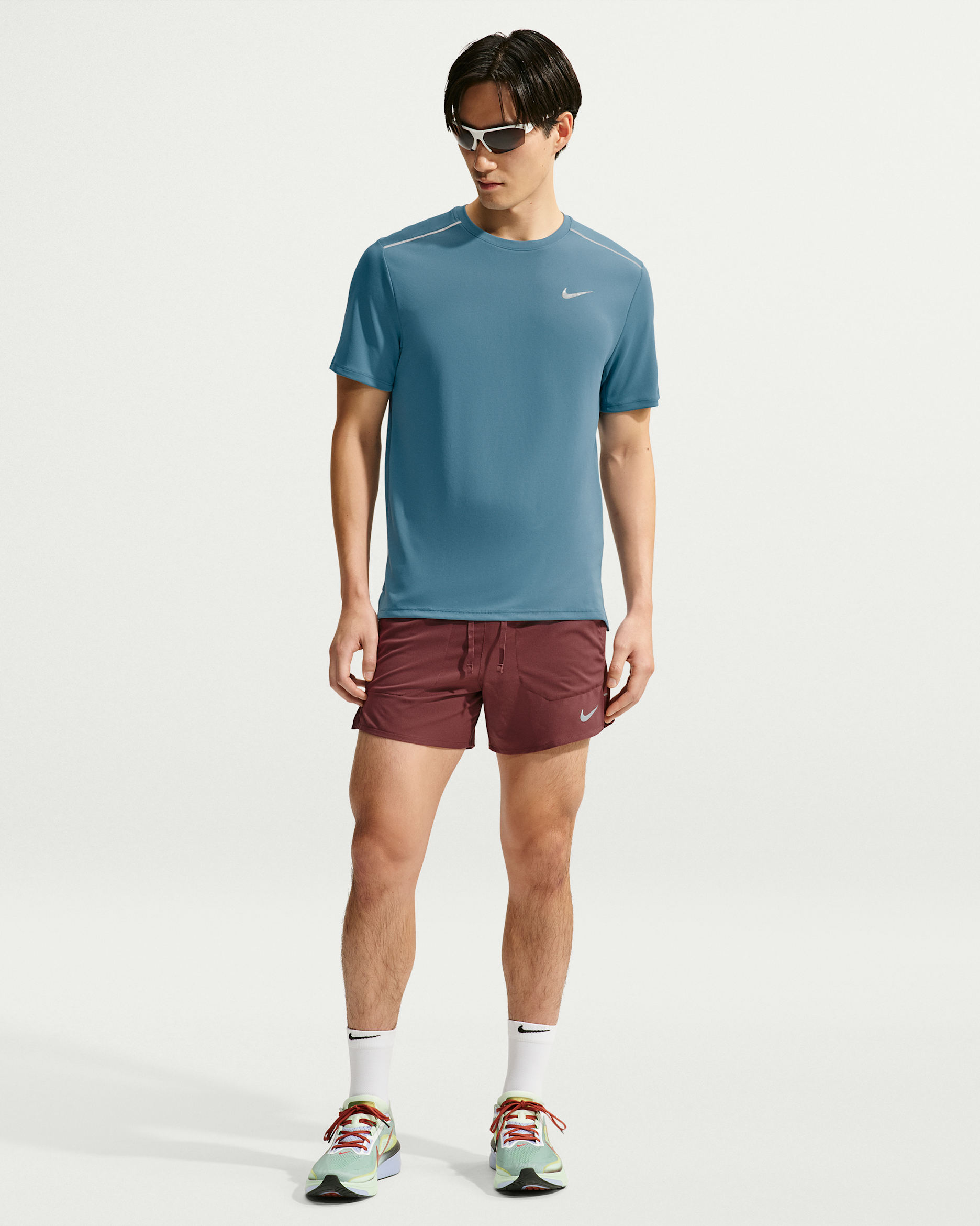 Nike Stride Men's Dri-FIT 13cm (approx.) Brief-Lined Running Shorts - Light Boulder