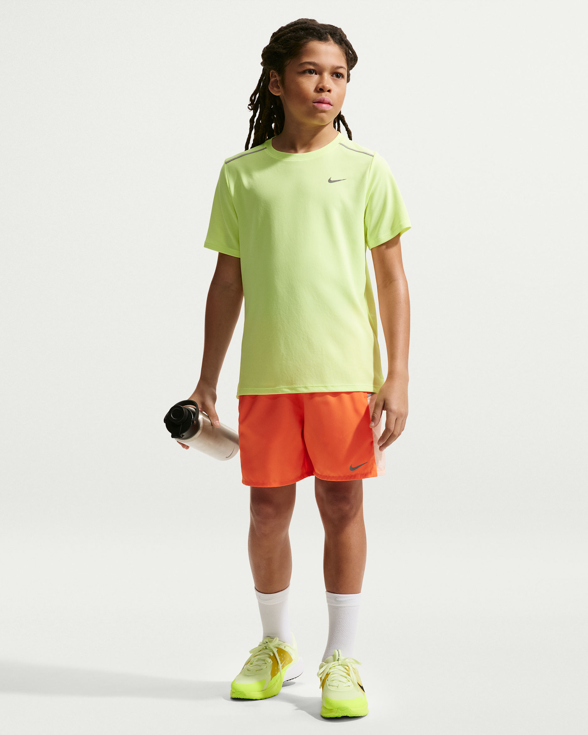 Nike Miler Dri-FIT Trainingsshorts (ältere Kinder) - Turf Orange/Arctic Orange