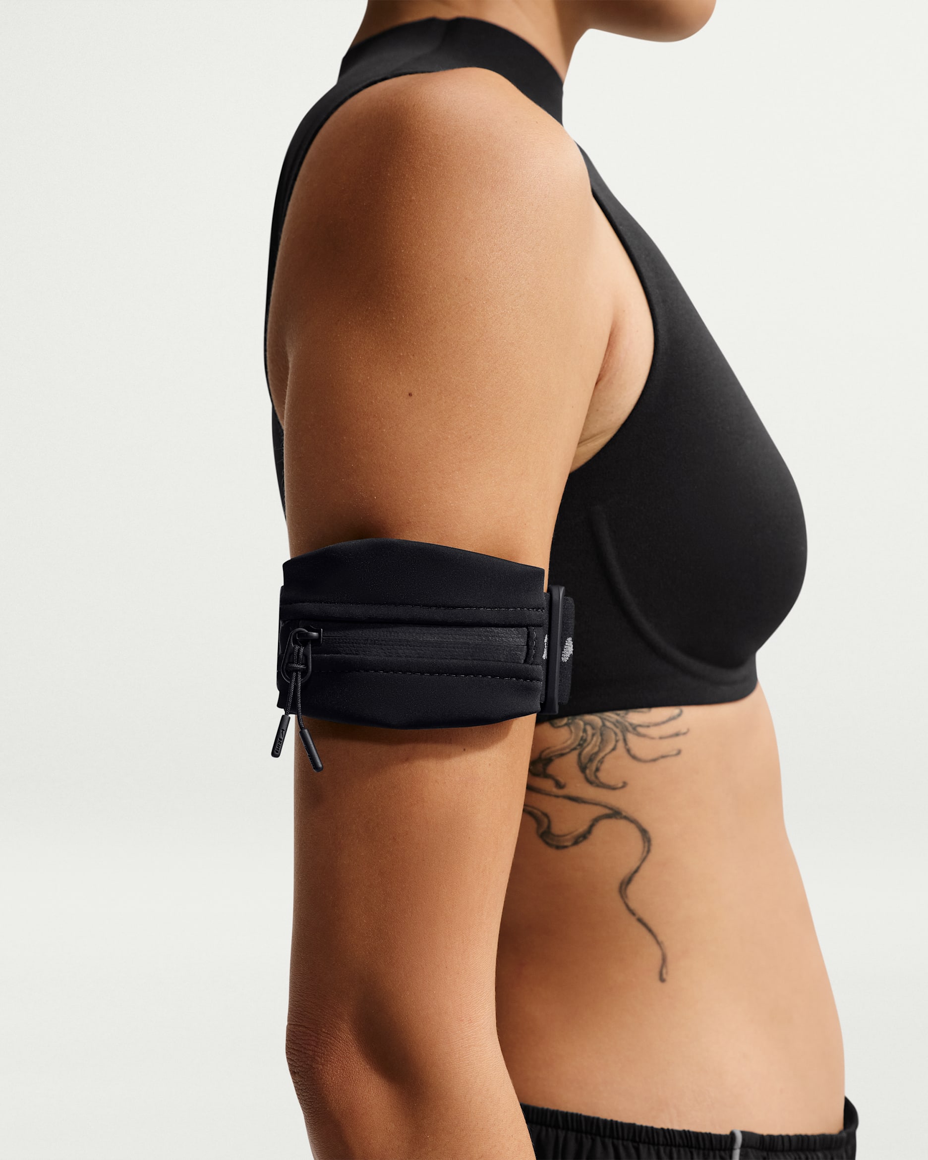 Banda para el brazo 2.0 para mujer NikeSKIMS - NSKM Obsidian/Plata