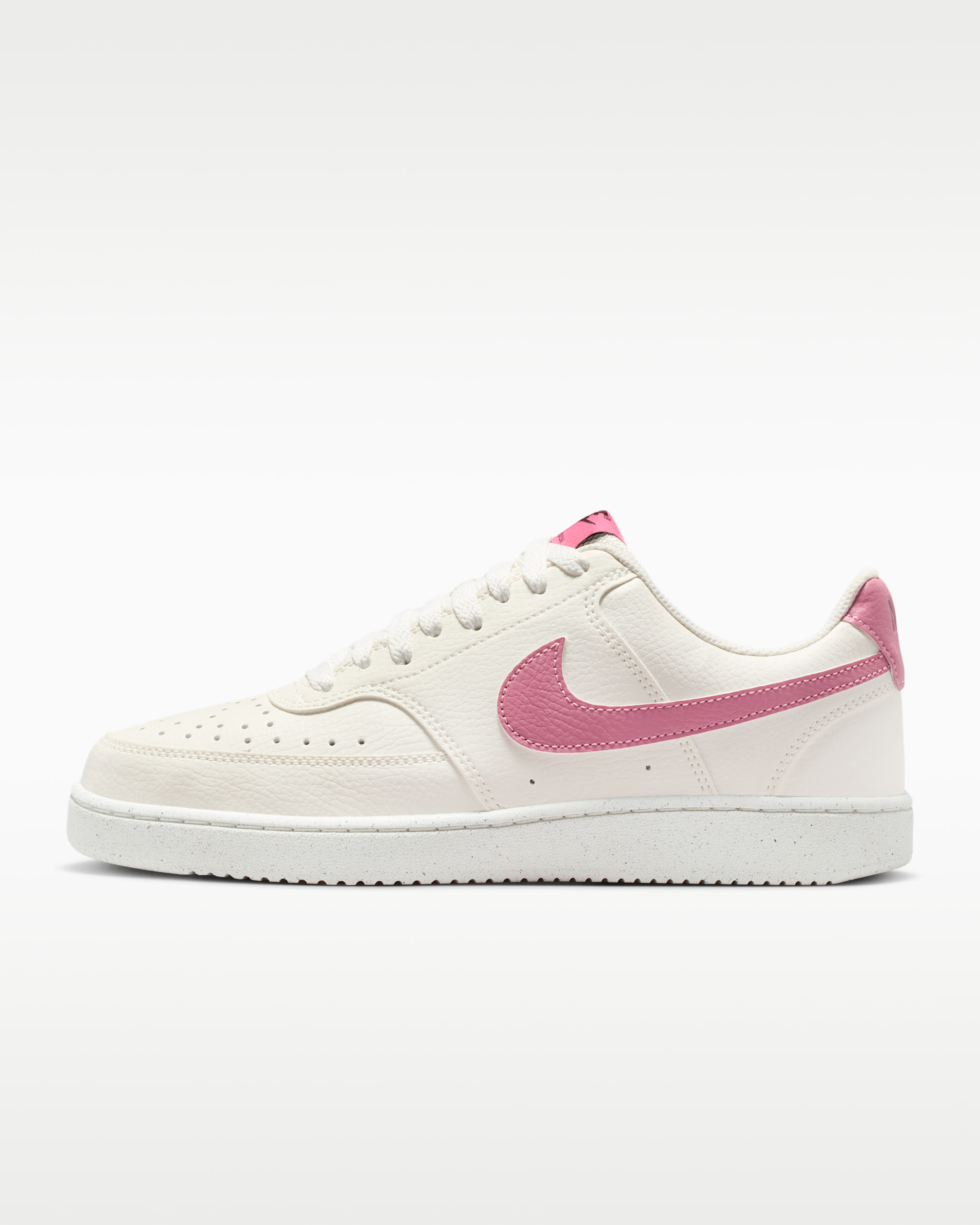 Tenis para mujer Nike Court Vision Low Next Nature - Vela/Peonía
