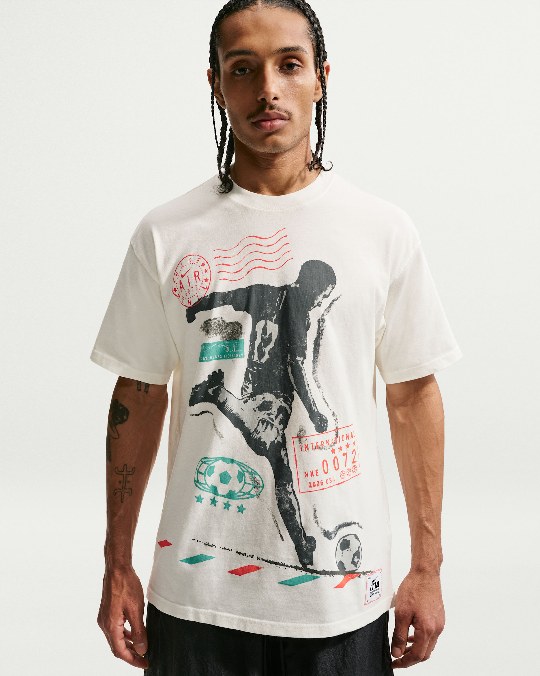 Nike Sportswear Men's T-Shirt - Sail