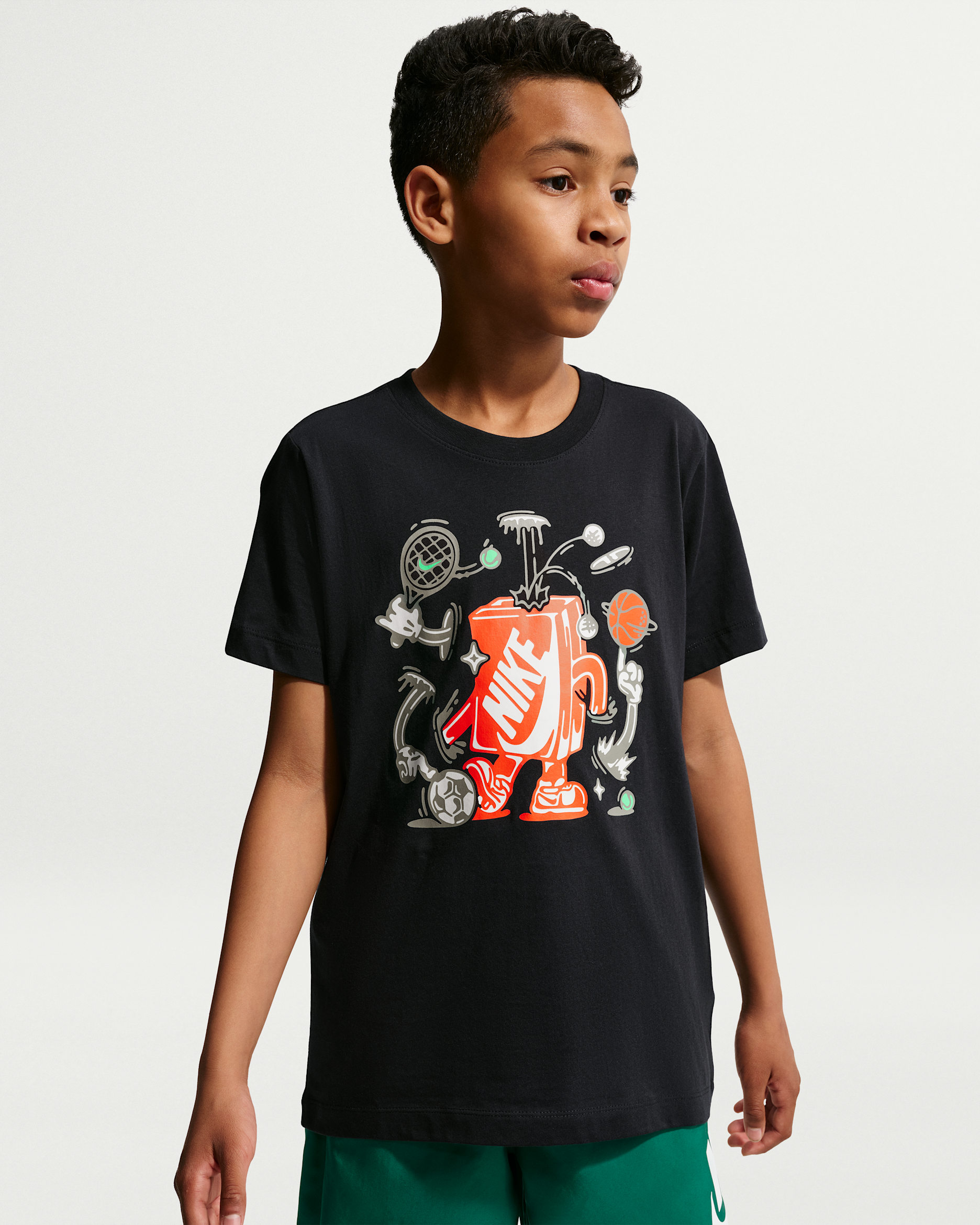 Nike Sportswear Older Kids' T-Shirt - Black