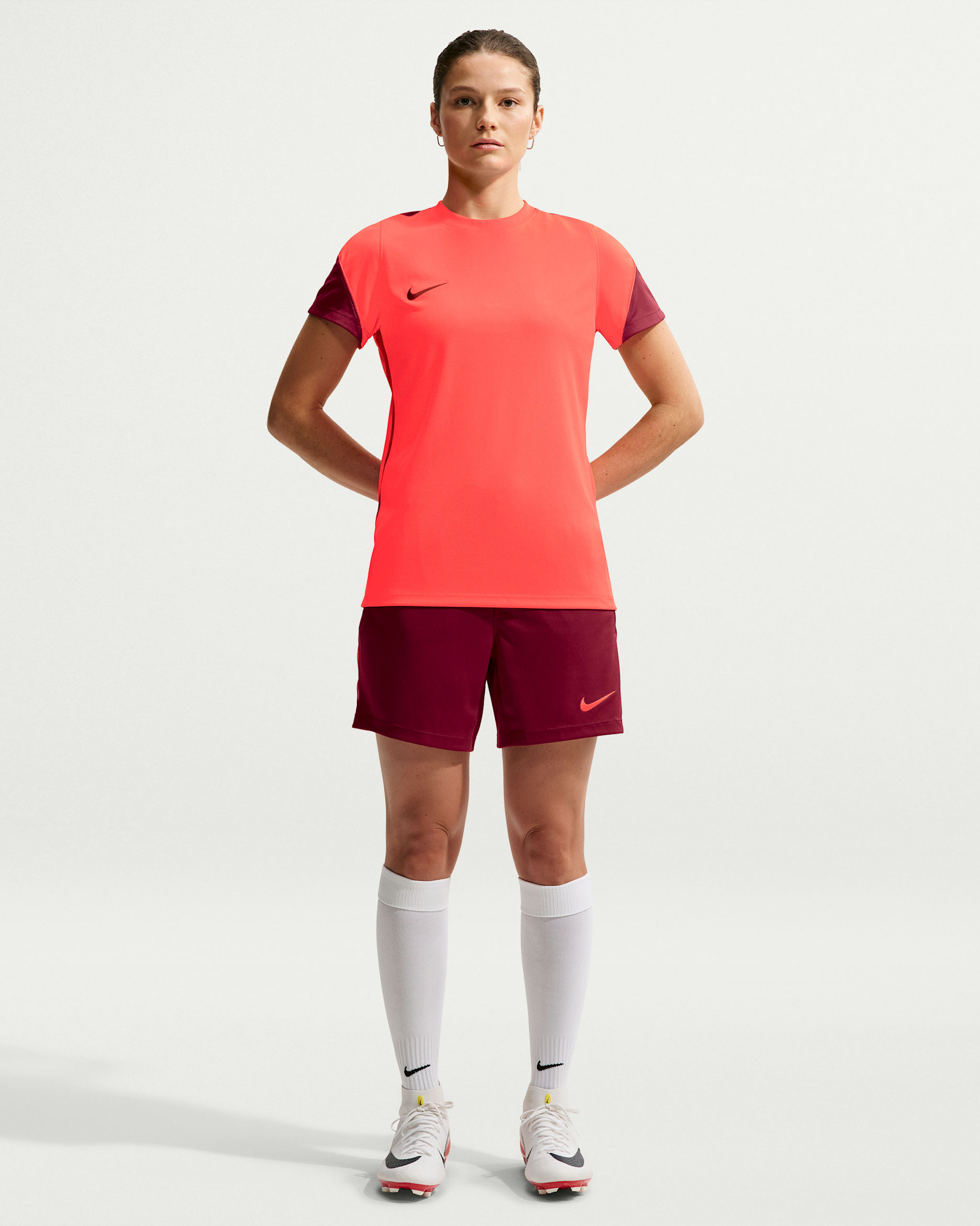 Nike Strike Dri-FIT strikket fotballshorts til dame - Team Red/Bright Crimson/Bright Crimson/Bright Crimson