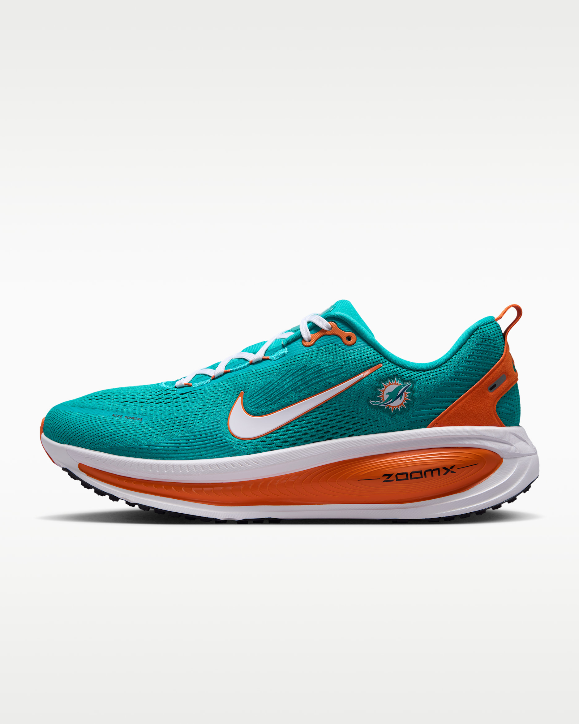 Tenis de correr en pavimento de la NFL para hombre Nike Vomero 18 (Miami Dolphins) - Verde turbo/Naranja brillante/Blanco