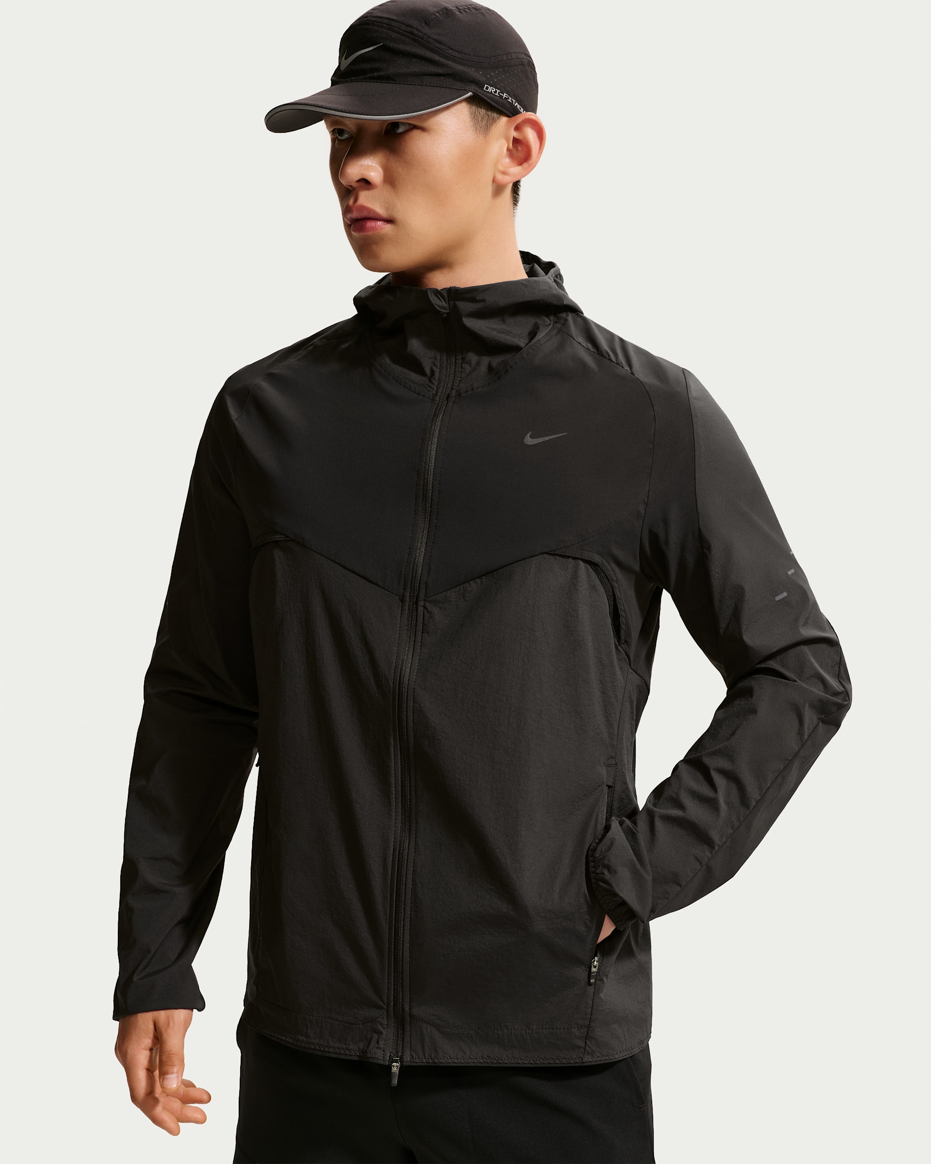 ナイキ Running Division ランニング ジャケット メンズ 黒 L バイヤー 