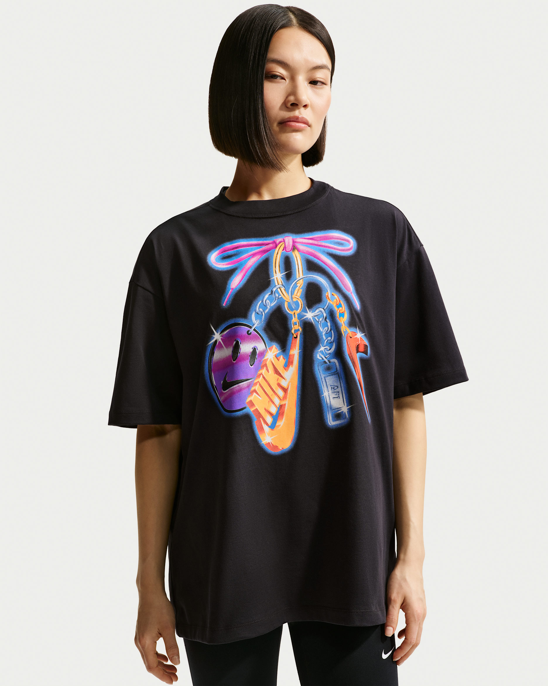 Nike Sportswear Classic Women's Oversized T-Shirt - Black