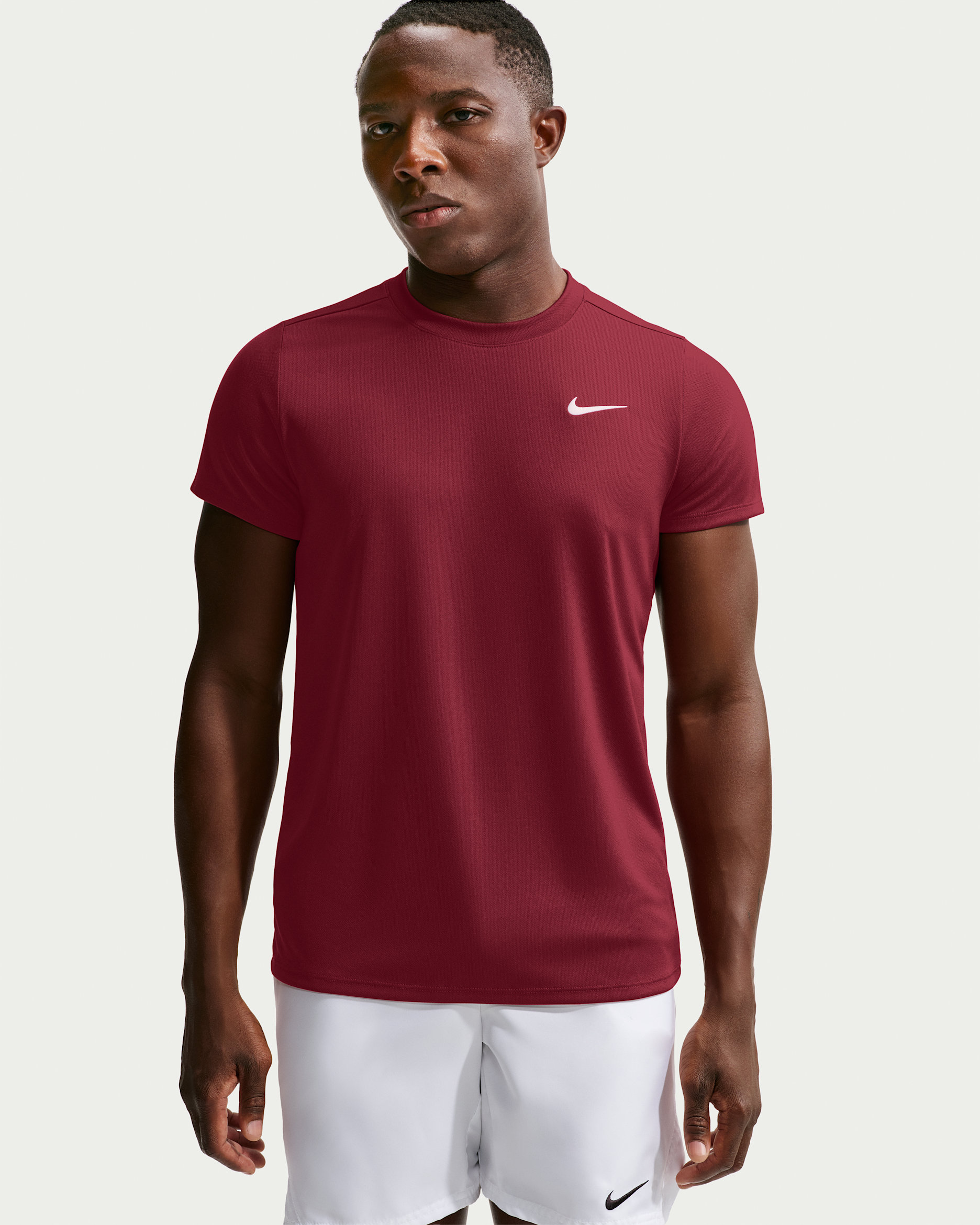 Playera de tenis Dri-FIT para hombre NikeCourt Victory - Rojo team/Blanco