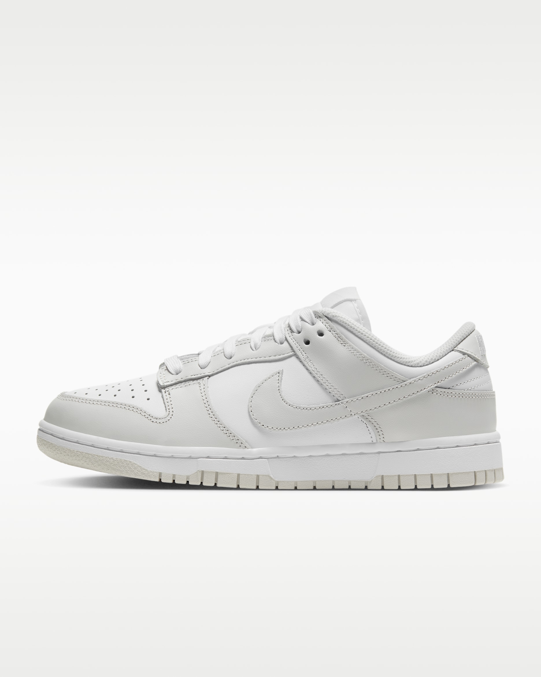 Tenis para mujer Nike Dunk Low - Blanco/Blanco/Polvo fotón