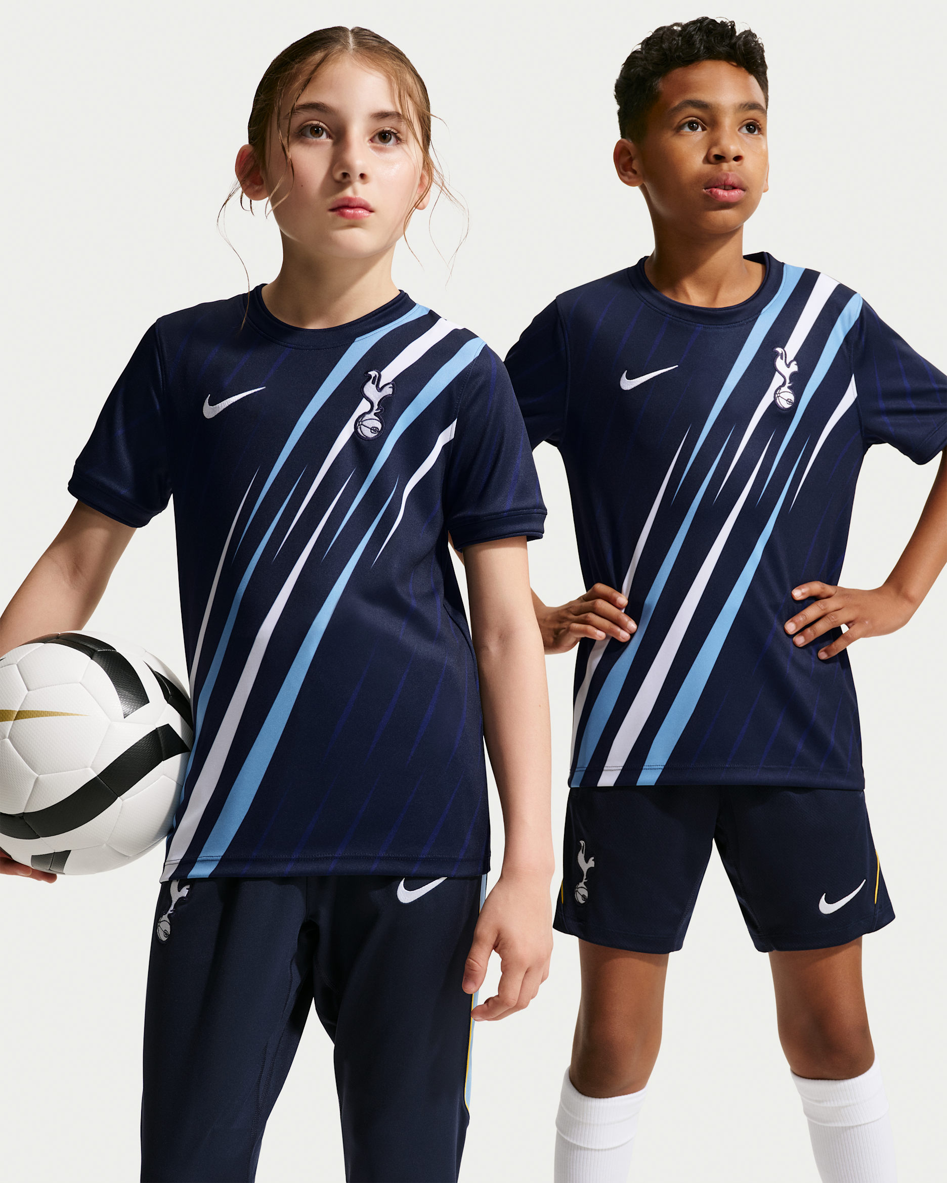 Tottenham Hotspur Older Kids' Nike Dri-FIT Football Pre-Match Short-Sleeve Top - Obsidian/Obsidian/White